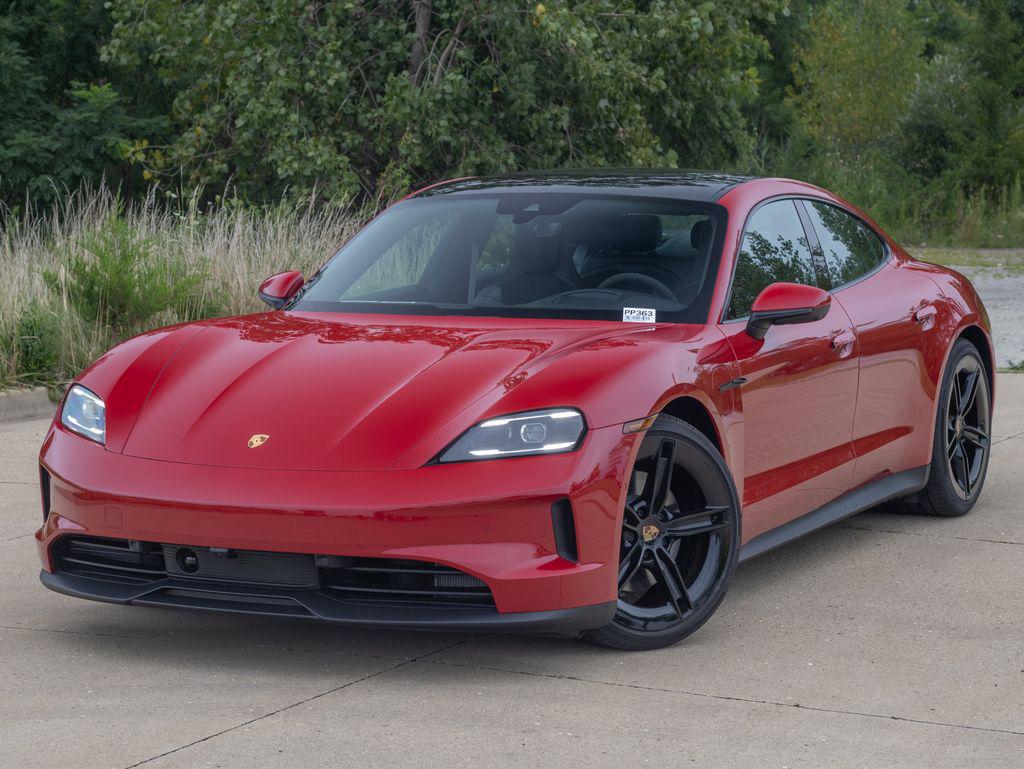 2025 Porsche Taycan 4S's photo