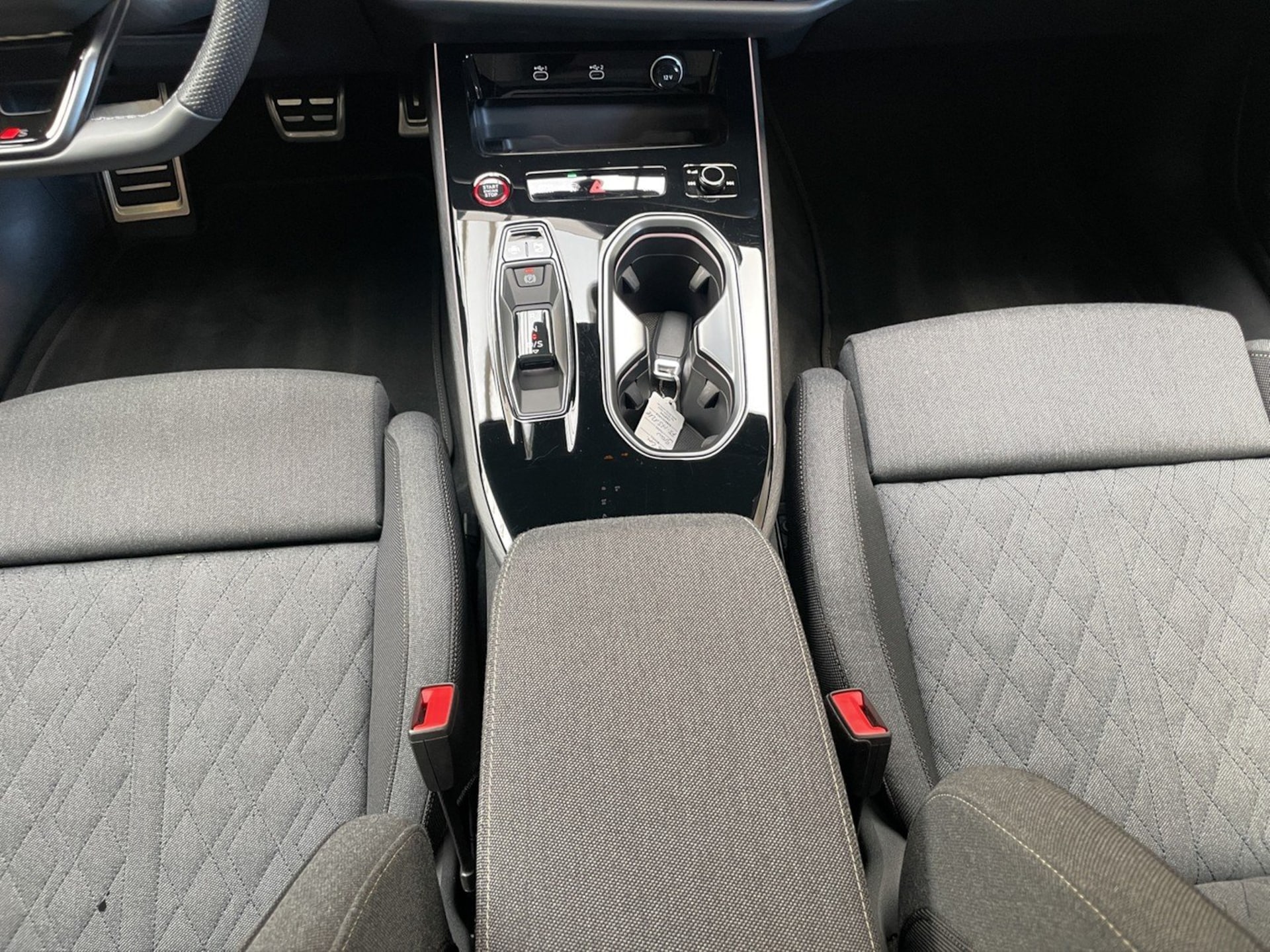 Audi A6 Limousine e-hybrid edition one