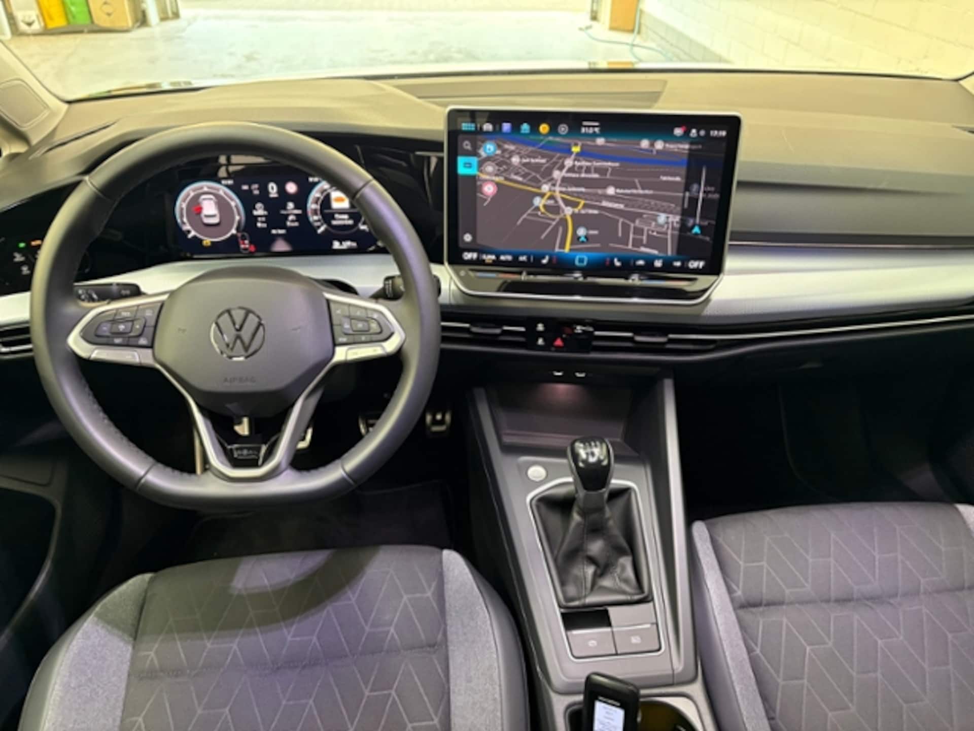 Volkswagen Golf Life