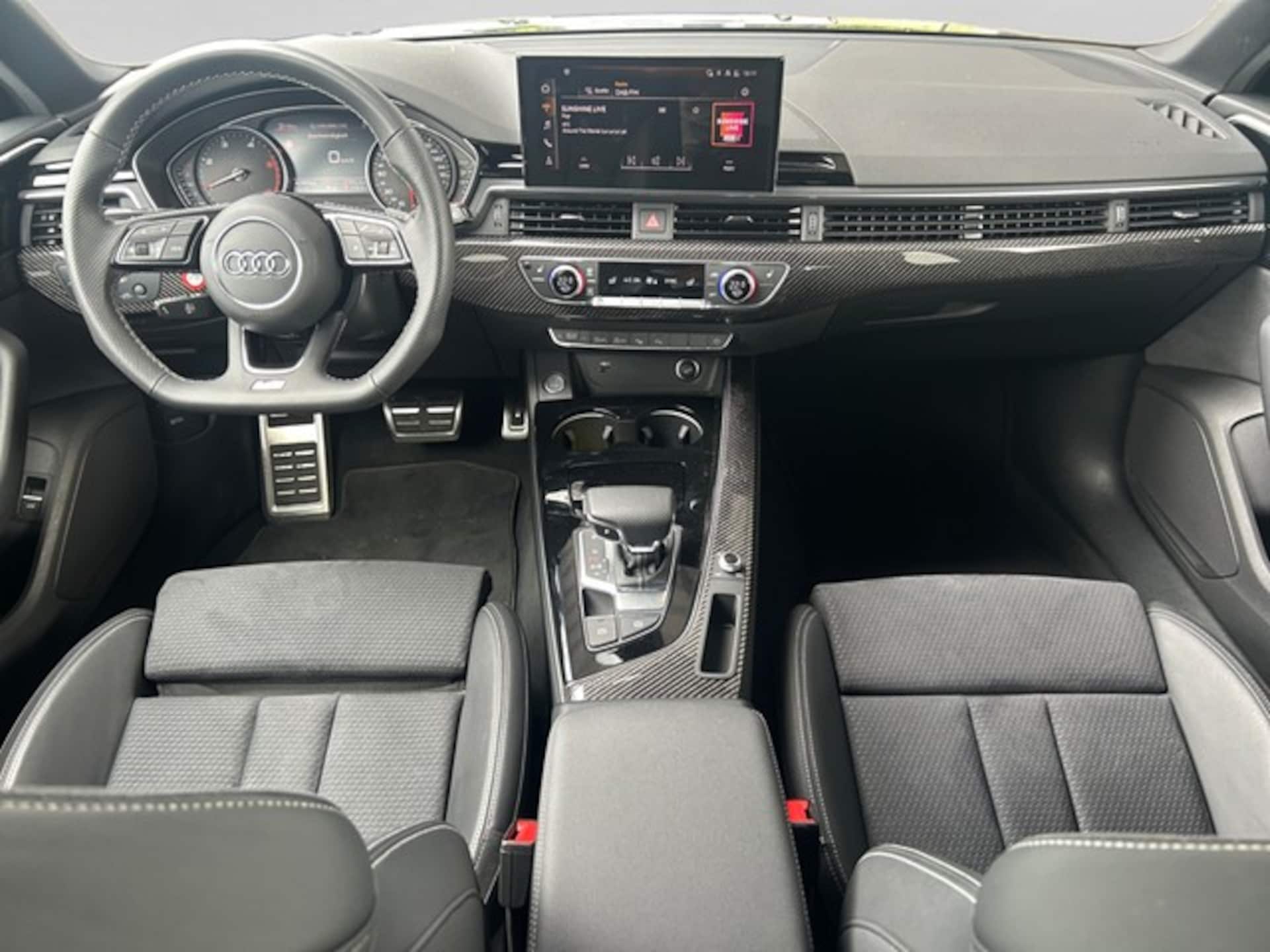 Audi A4 Avant S line