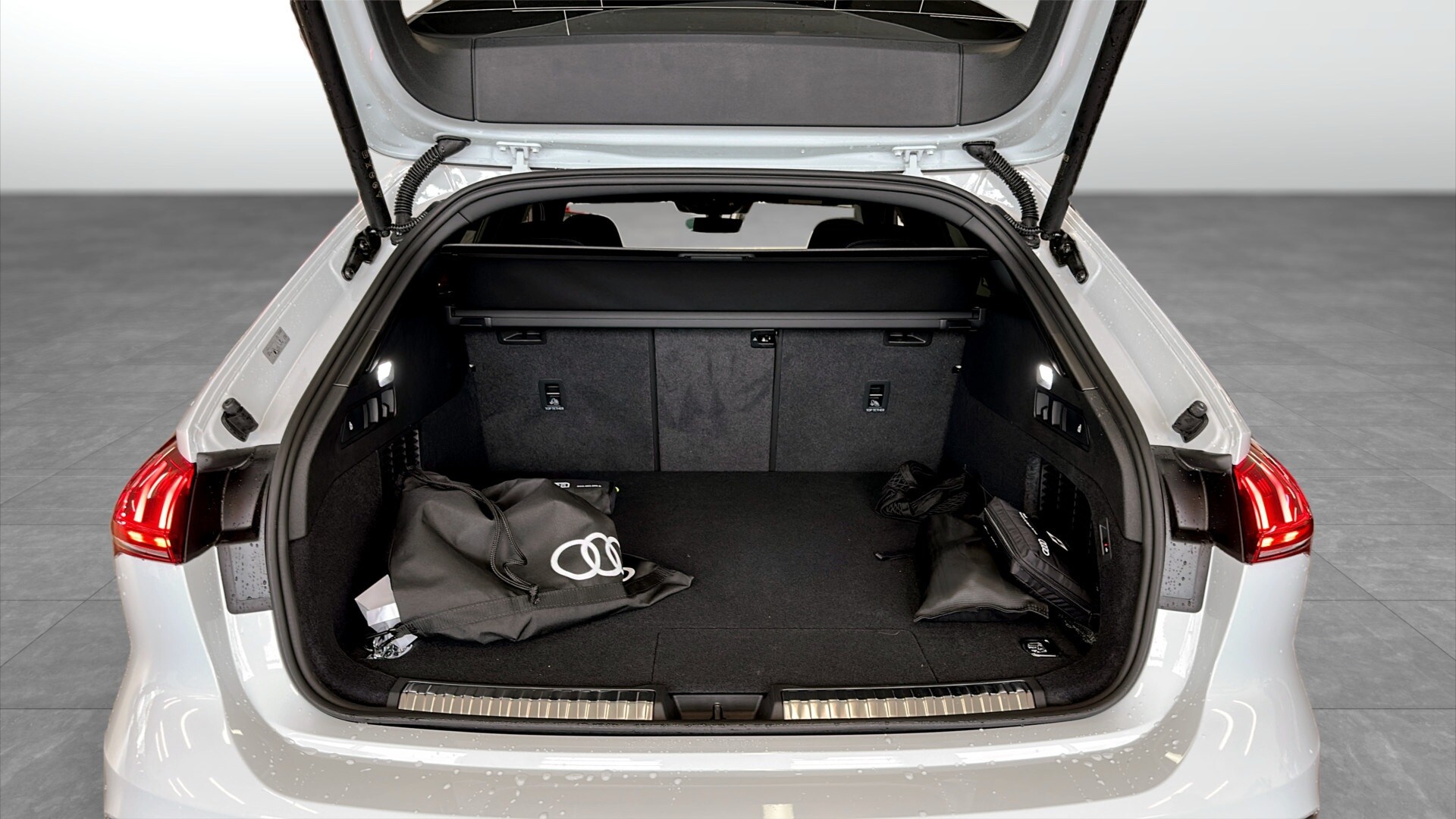 Image about Audi A5 Avant e-hybrid A5 Avant e-hybrid quattro S line Edition 270 kWS tronic