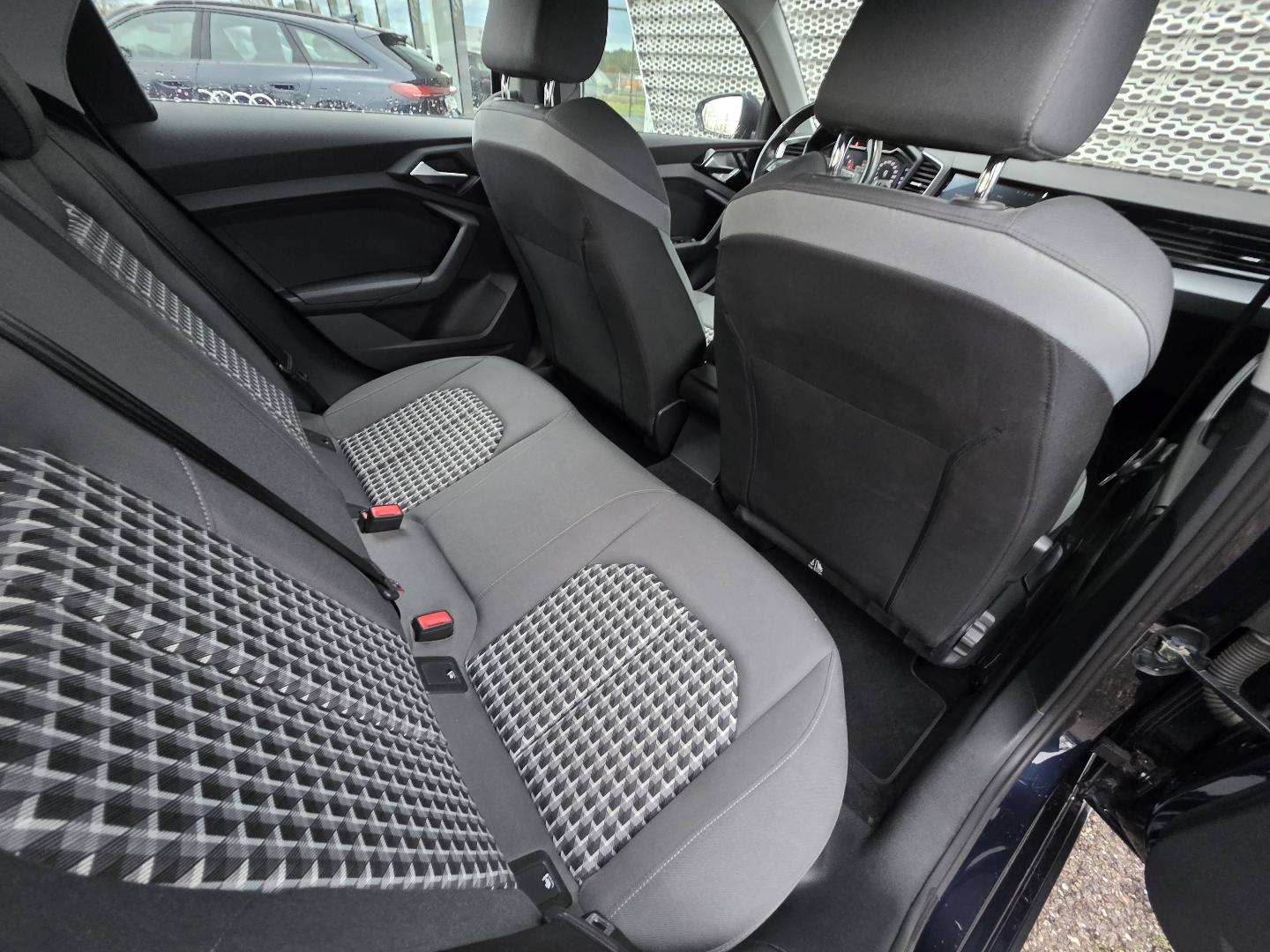 Image about Audi A1 citycarver Design Luxe 30 TFSI 85 kW (116 ch) S tronic