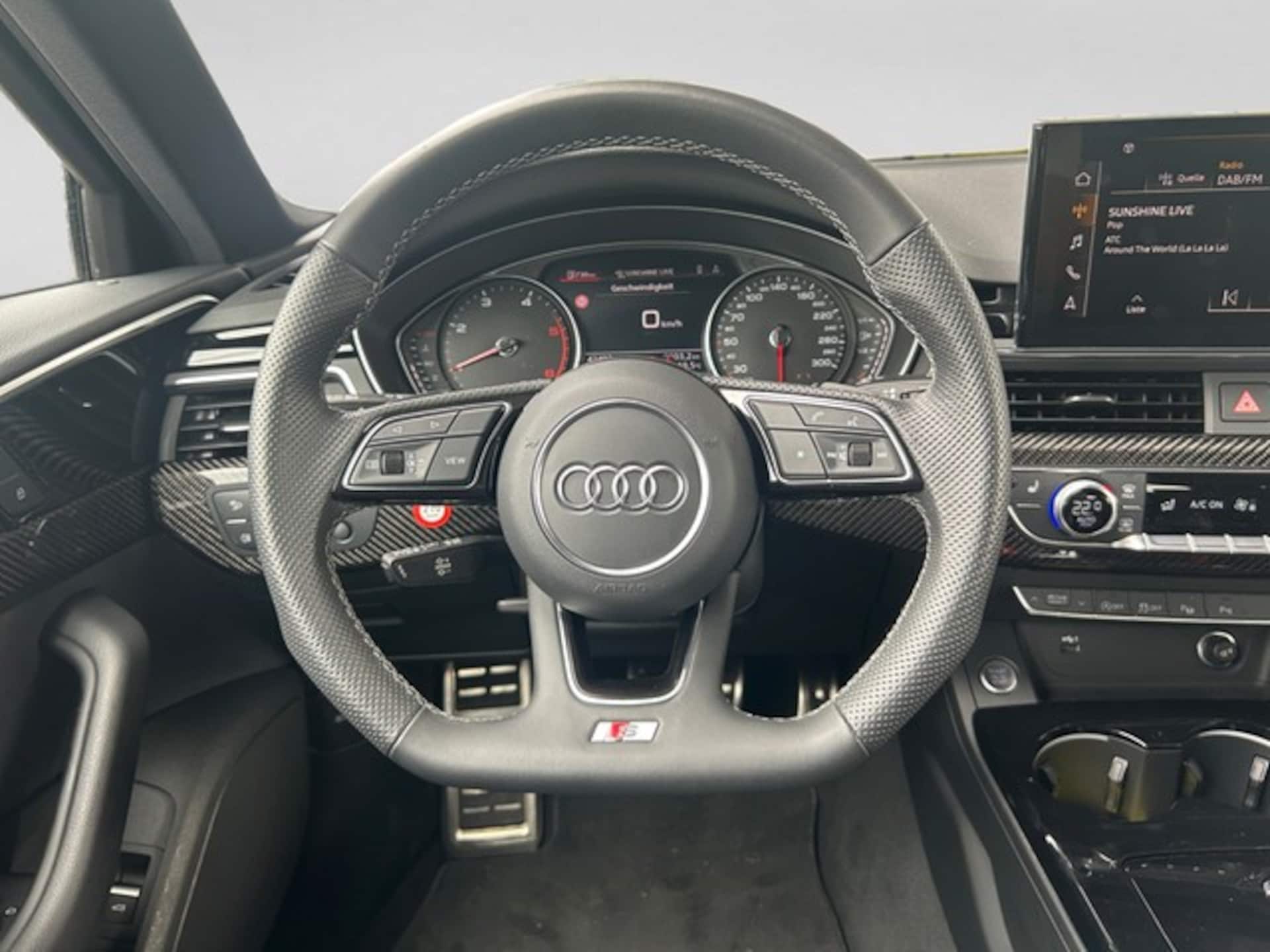 Audi A4 Avant S line