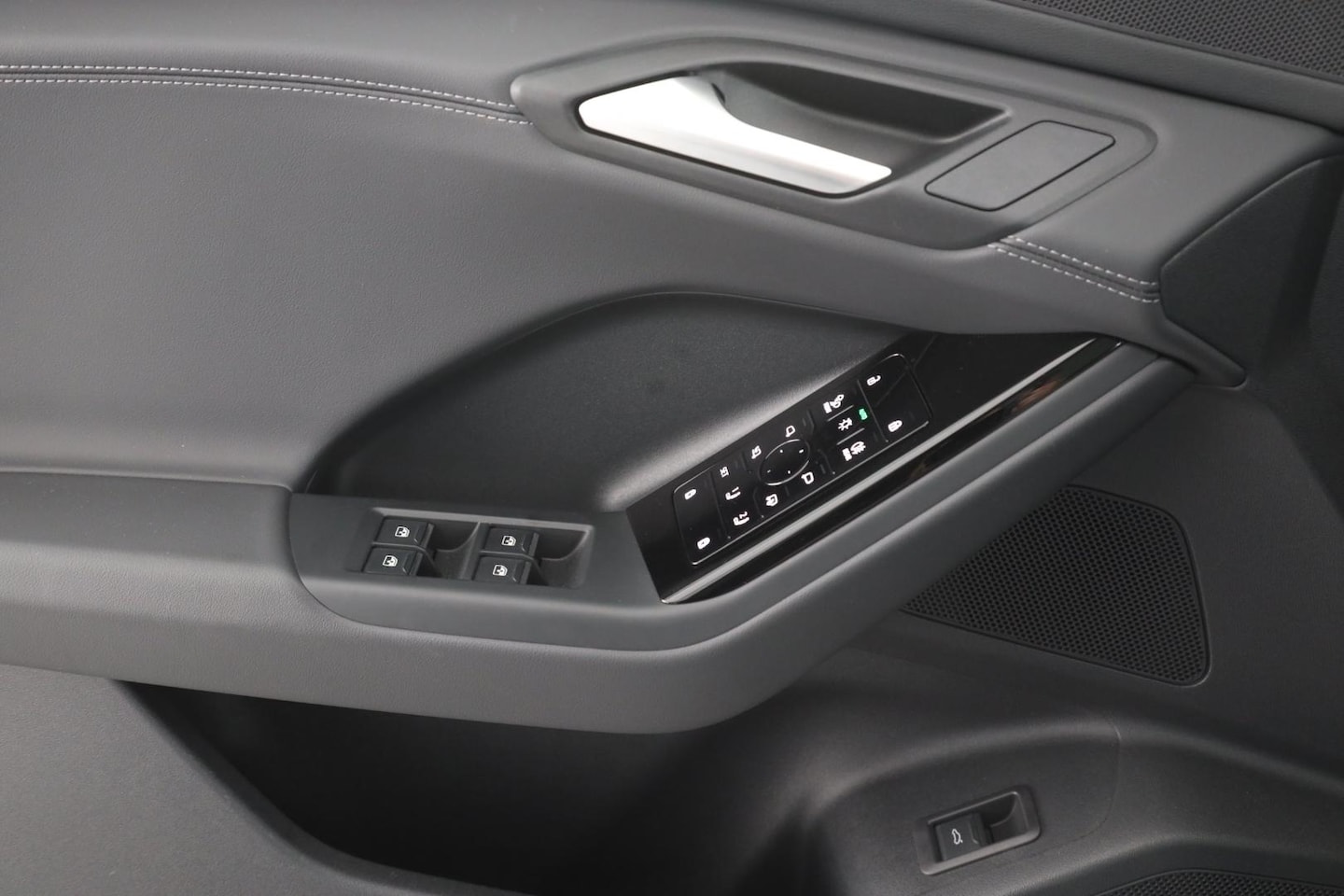 Bild über Audi Q6 SUV e-tron e-tron quattro - für weitere Informationen kontaktieren Sie den Audi Partner