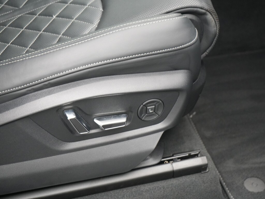 Image about Audi SQ8 TDI quattro tiptronic