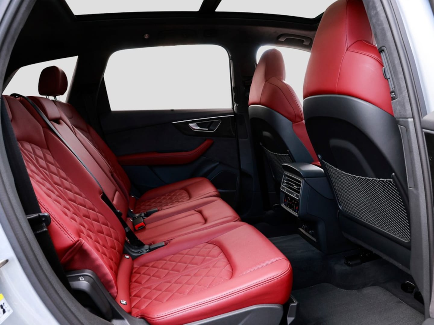 Bild über Audi SQ7 SUV TFSI quattro 373 kW tiptronic - für weitere Informationen kontaktieren Sie den Audi Partner