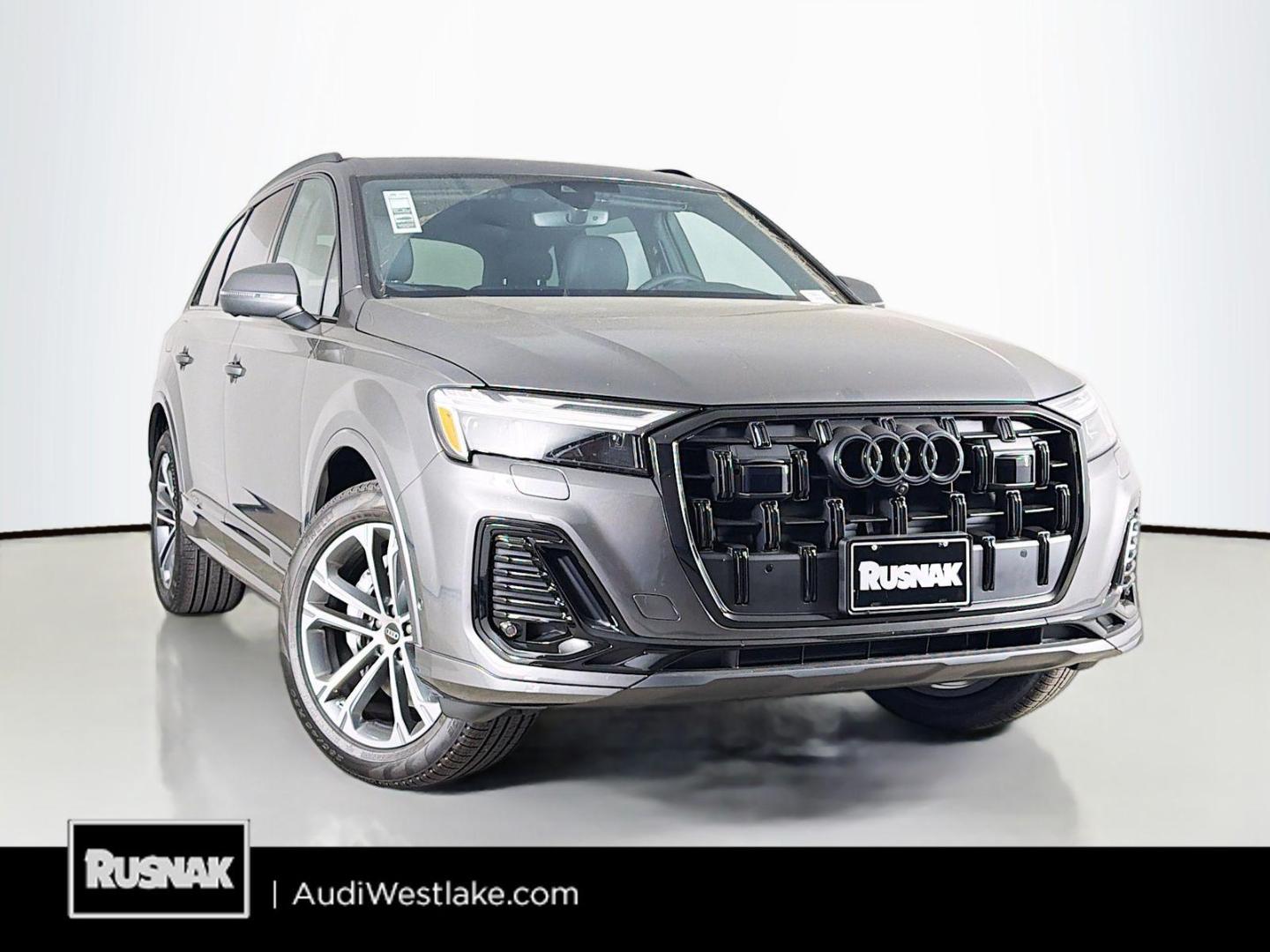 2026 Audi Q7 45 Premium quattro Tiptronic's photo