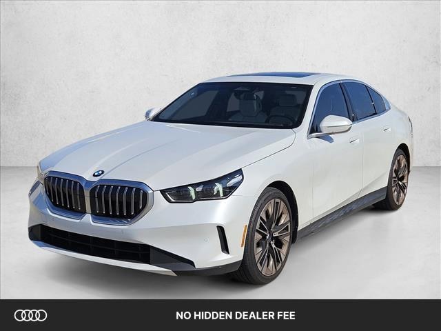 Photo of 2024 BMW 530i