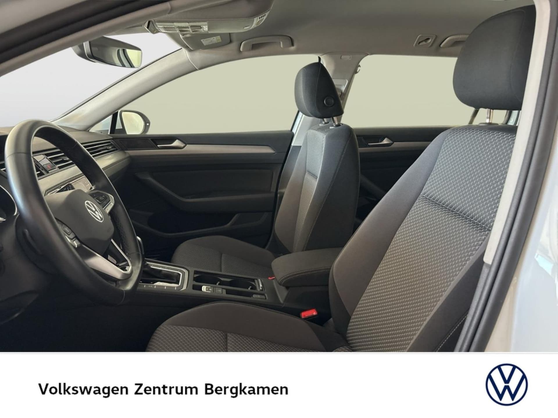 Volkswagen Passat Variant Basis-Modell