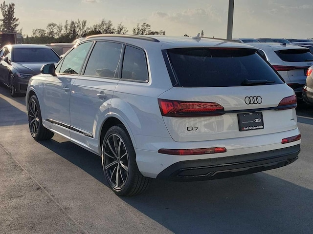 Photo of 2023 Audi Q7 