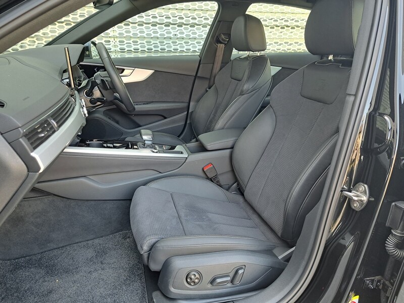Audi A4 Sedan