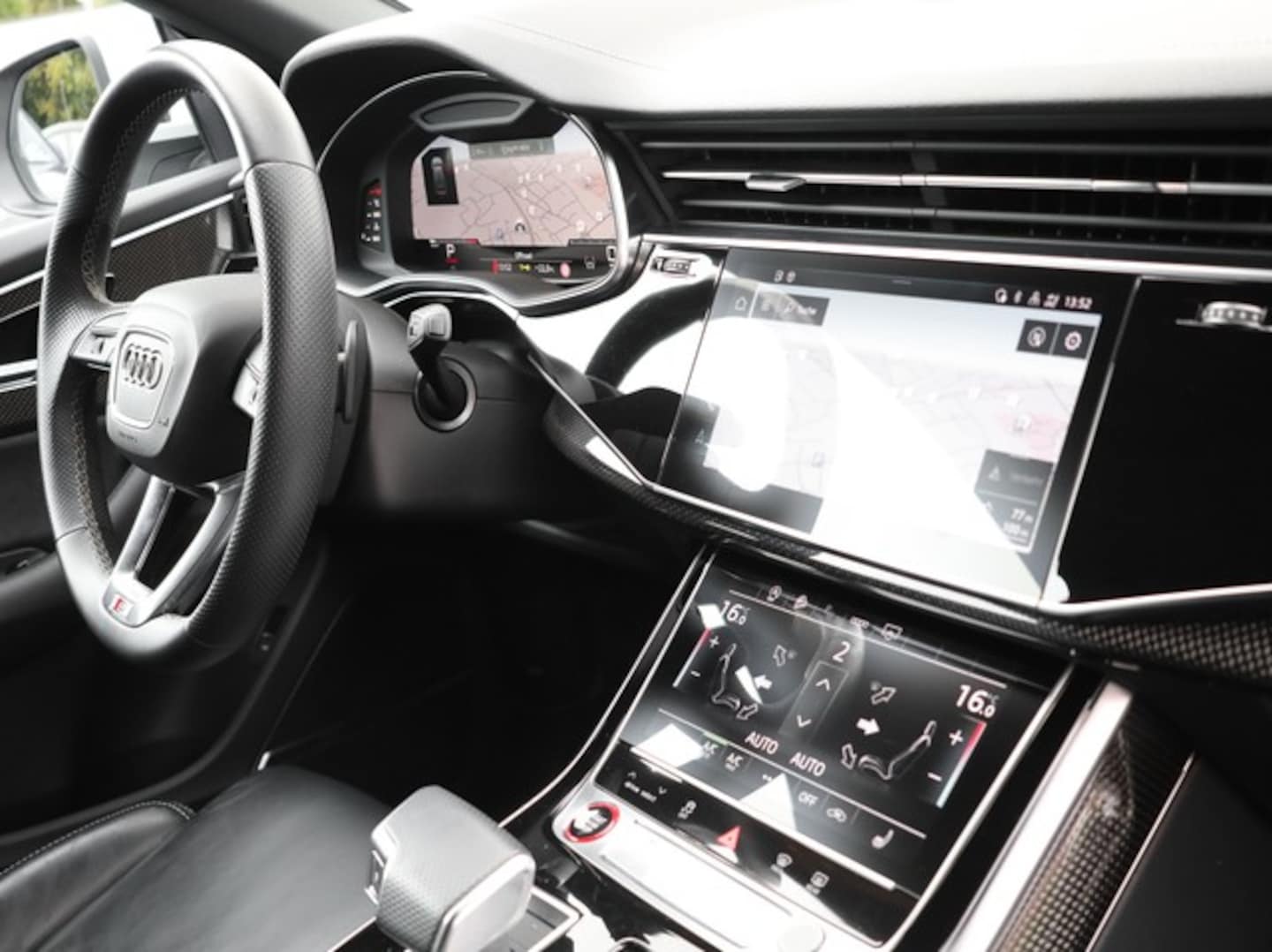 Bild über Audi SQ8 TFSI quattro tiptronic - für weitere Informationen kontaktieren Sie den Audi Partner