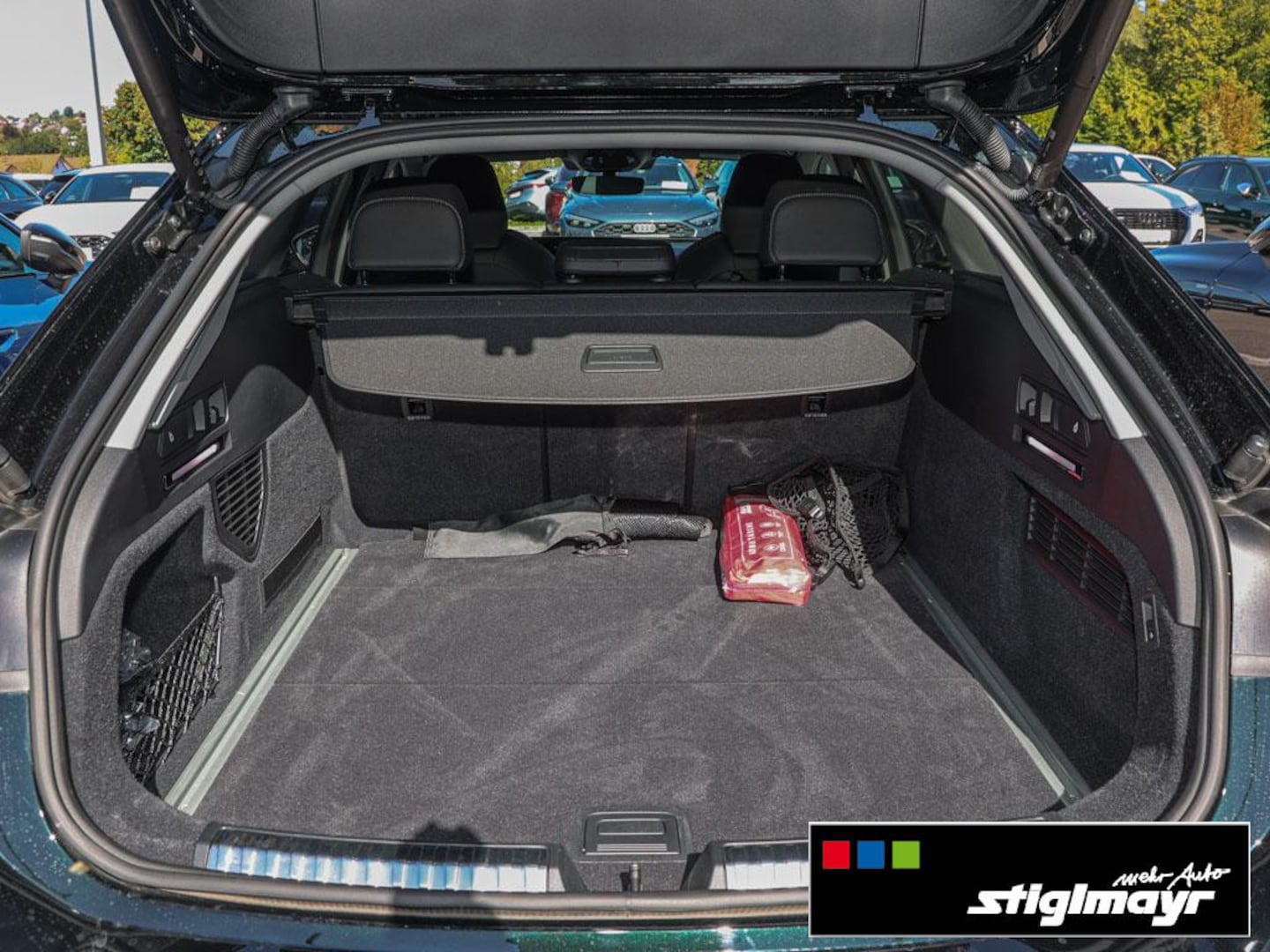 Bild über Audi A6 Avant TFSI quattro 270 kW S tronic - für weitere Informationen kontaktieren Sie den Audi Partner
