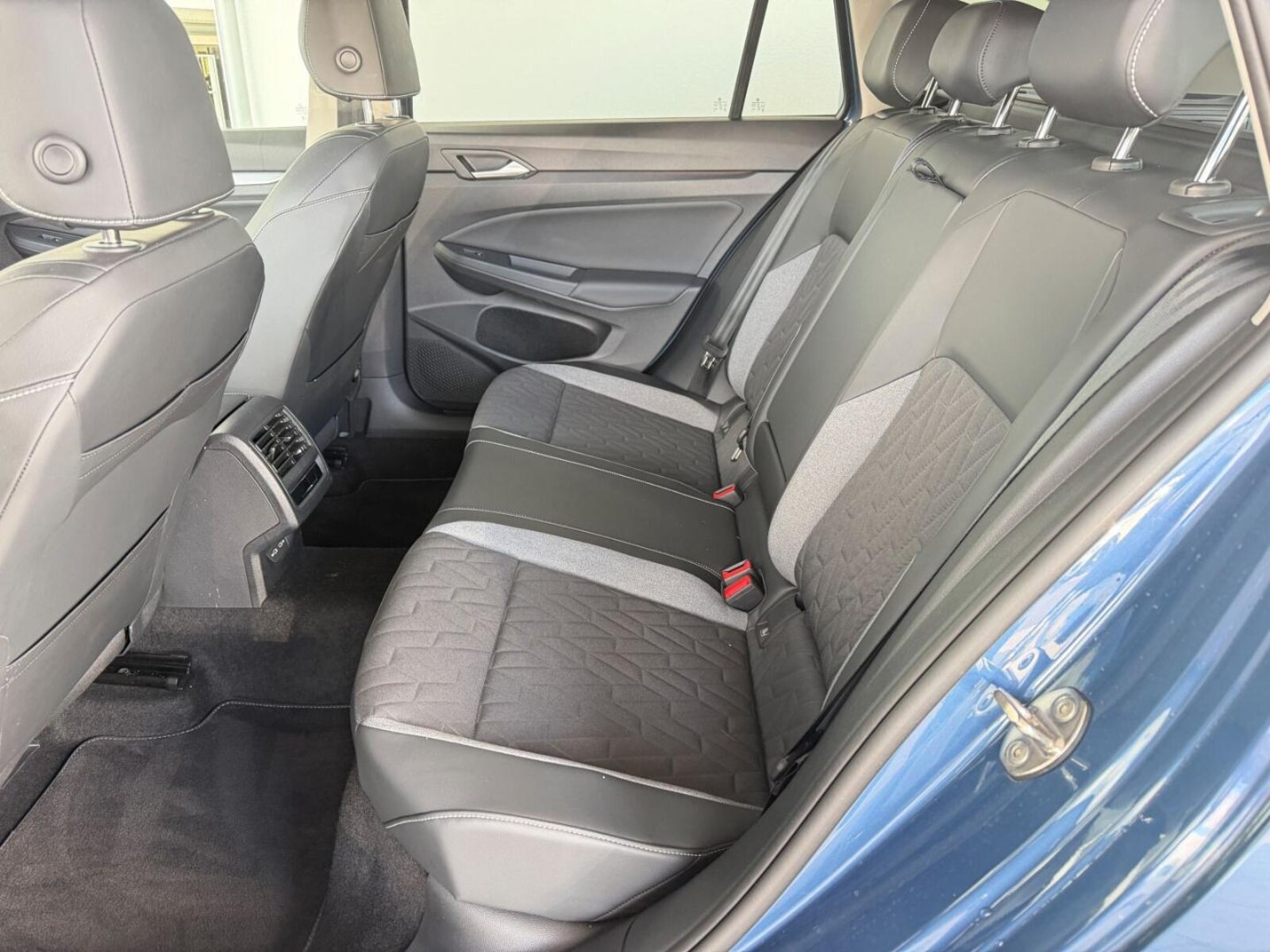 Volkswagen Golf Variant – Bild 10