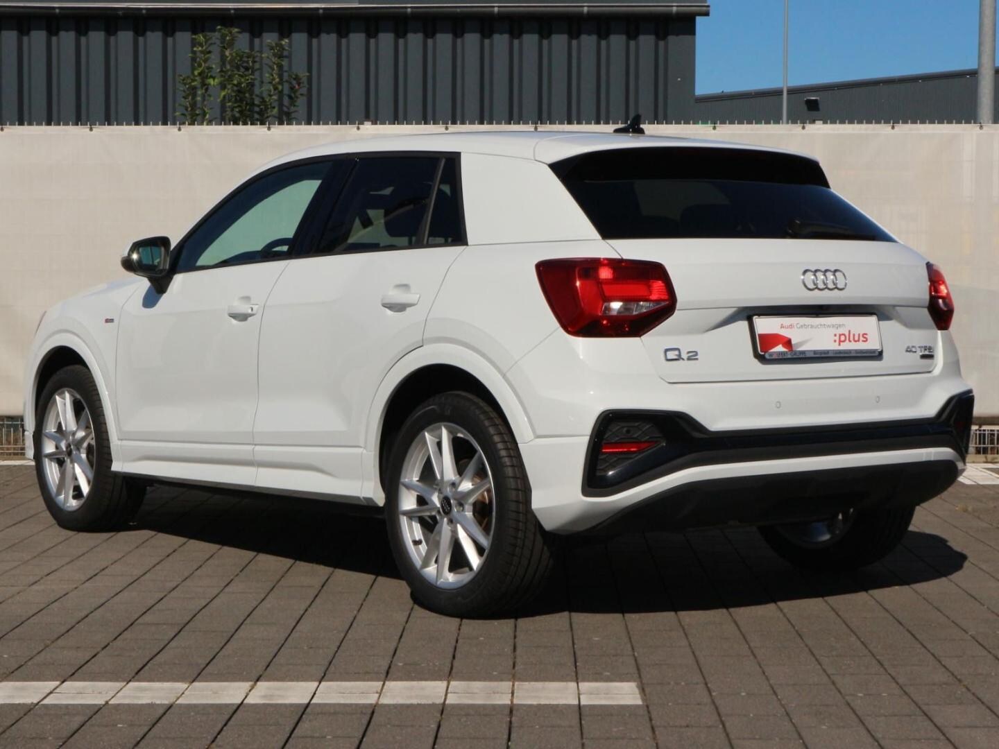 Bild über Audi Q2 S line 40 TFSI quattro S tronic - für weitere Informationen kontaktieren Sie den Audi Partner