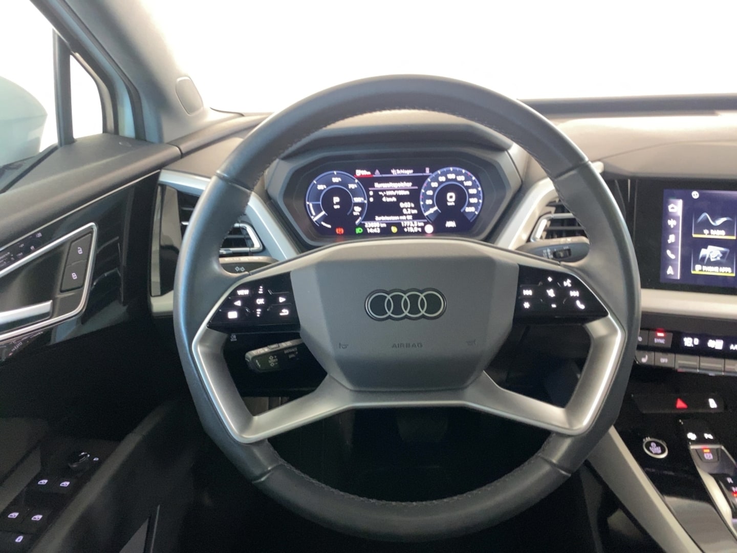 Bild über Audi Q4 e-tron 35 e-tron - für weitere Informationen kontaktieren Sie den Audi Partner