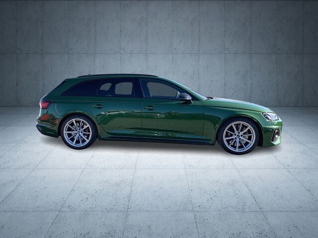Image about Audi RS 4 Avant TFSI quattro tiptronic