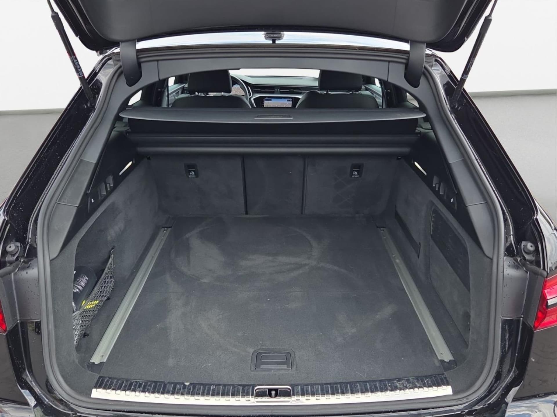 Audi S6 Avant
