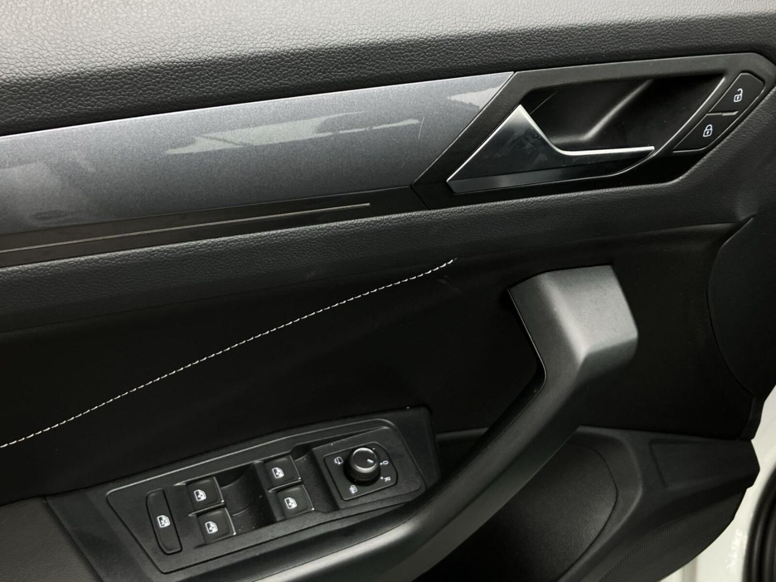Volkswagen T-Roc – Bild 8