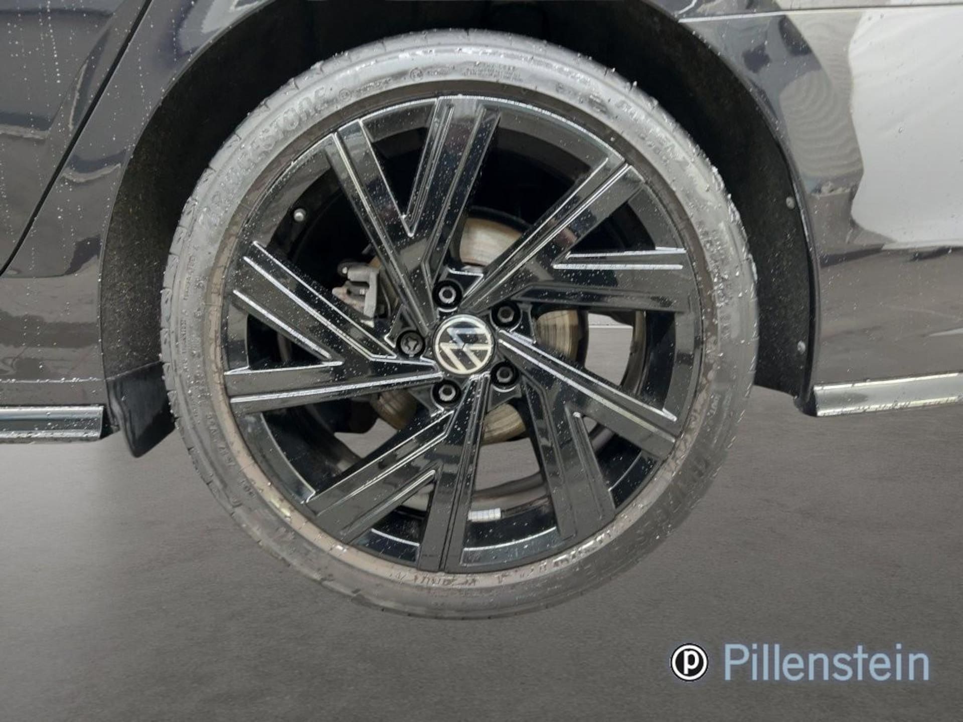 Volkswagen Golf Variant R-Line