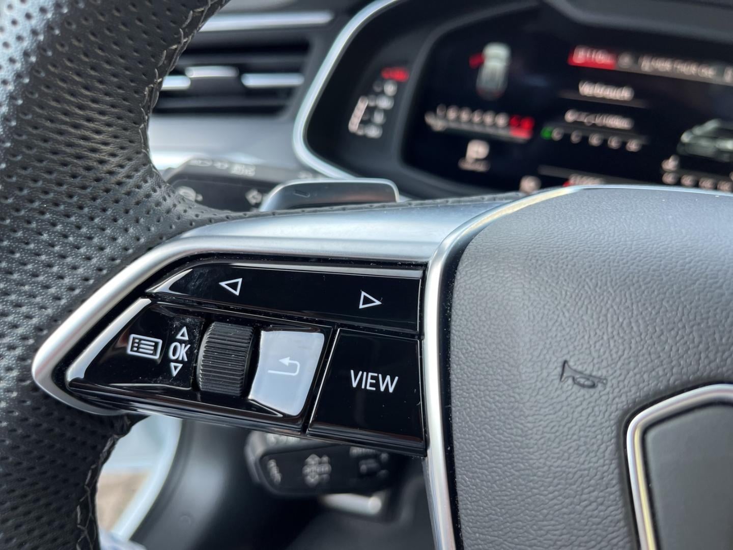 Bild über Audi A6 Avant advanced 45 TFSI quattro S tronic - für weitere Informationen kontaktieren Sie den Audi Partner