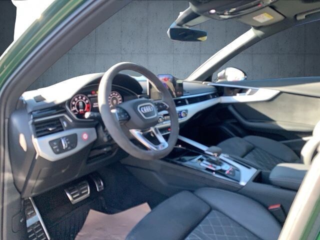 Image about Audi RS 4 Avant TFSI quattro tiptronic