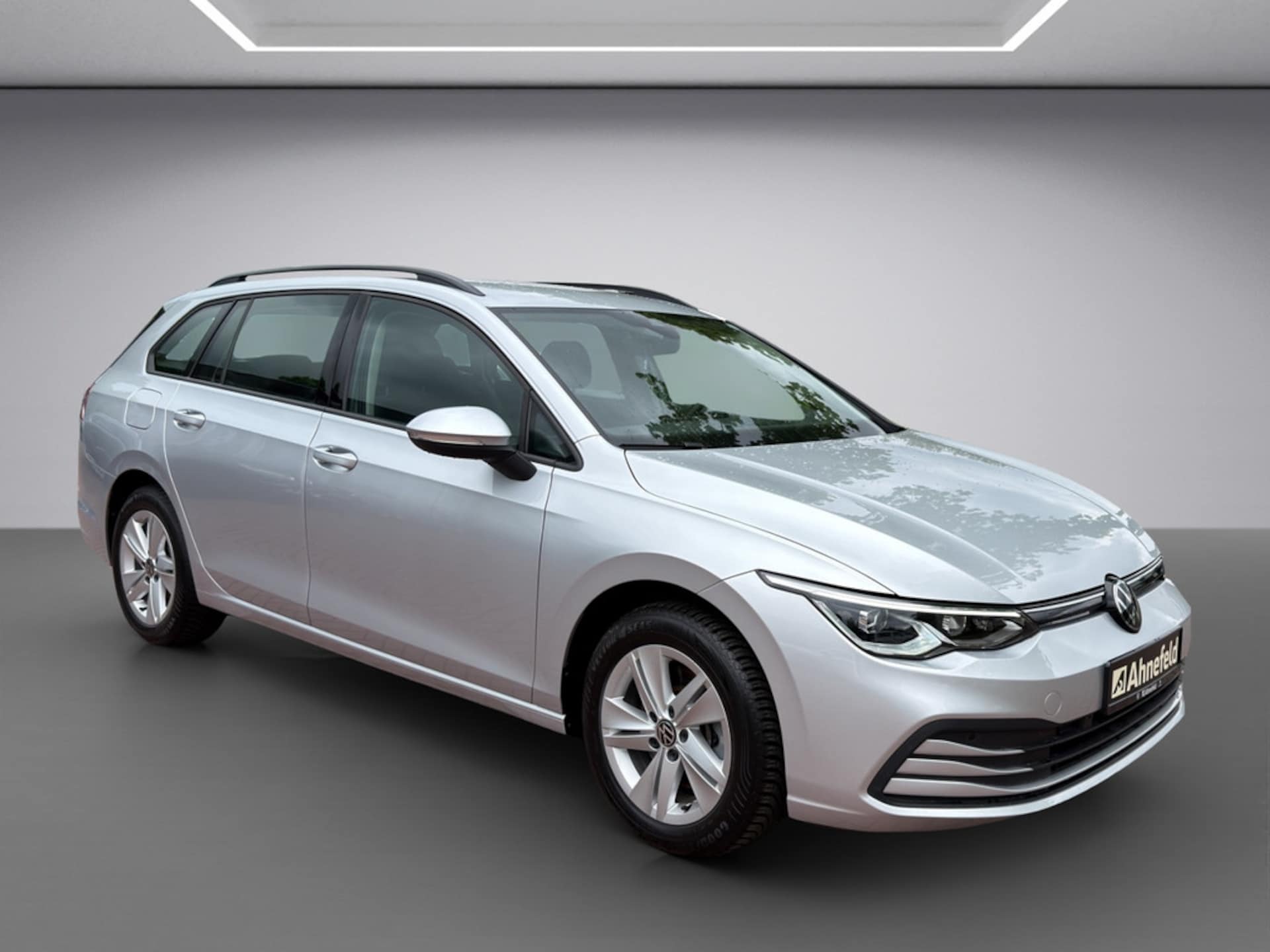 Volkswagen Golf Variant Life