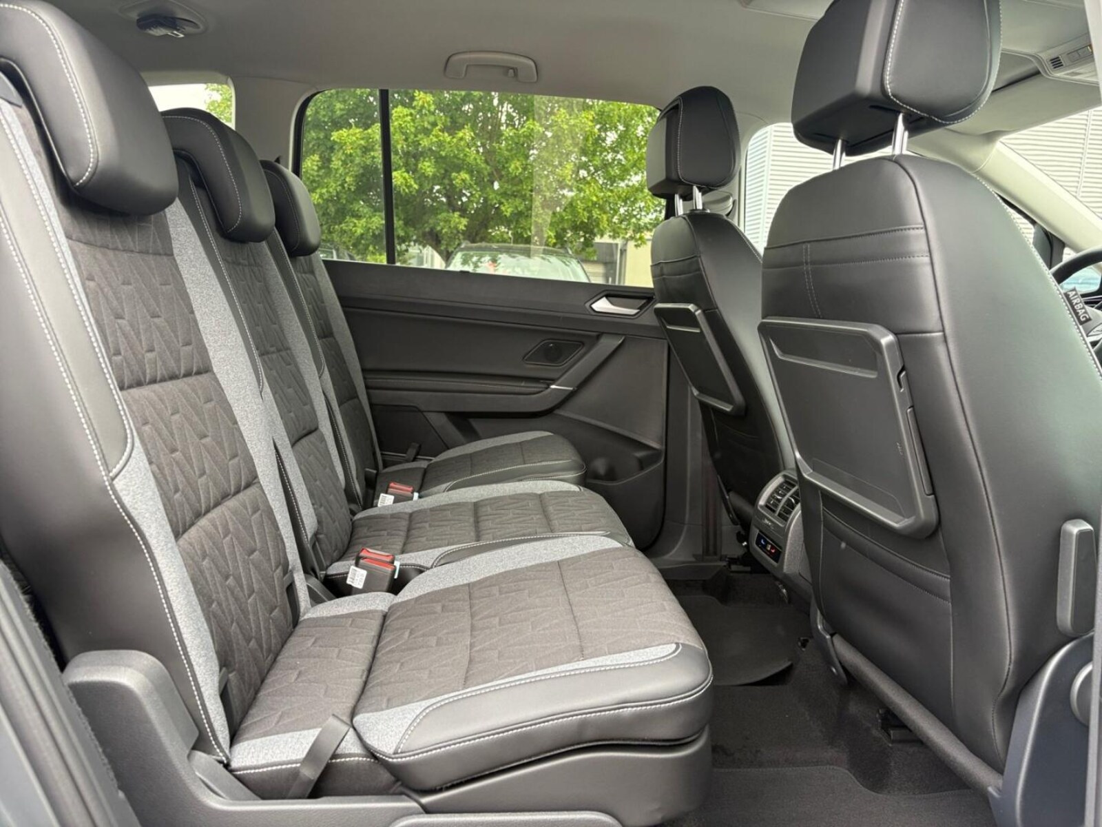 Volkswagen Touran – Bild 11