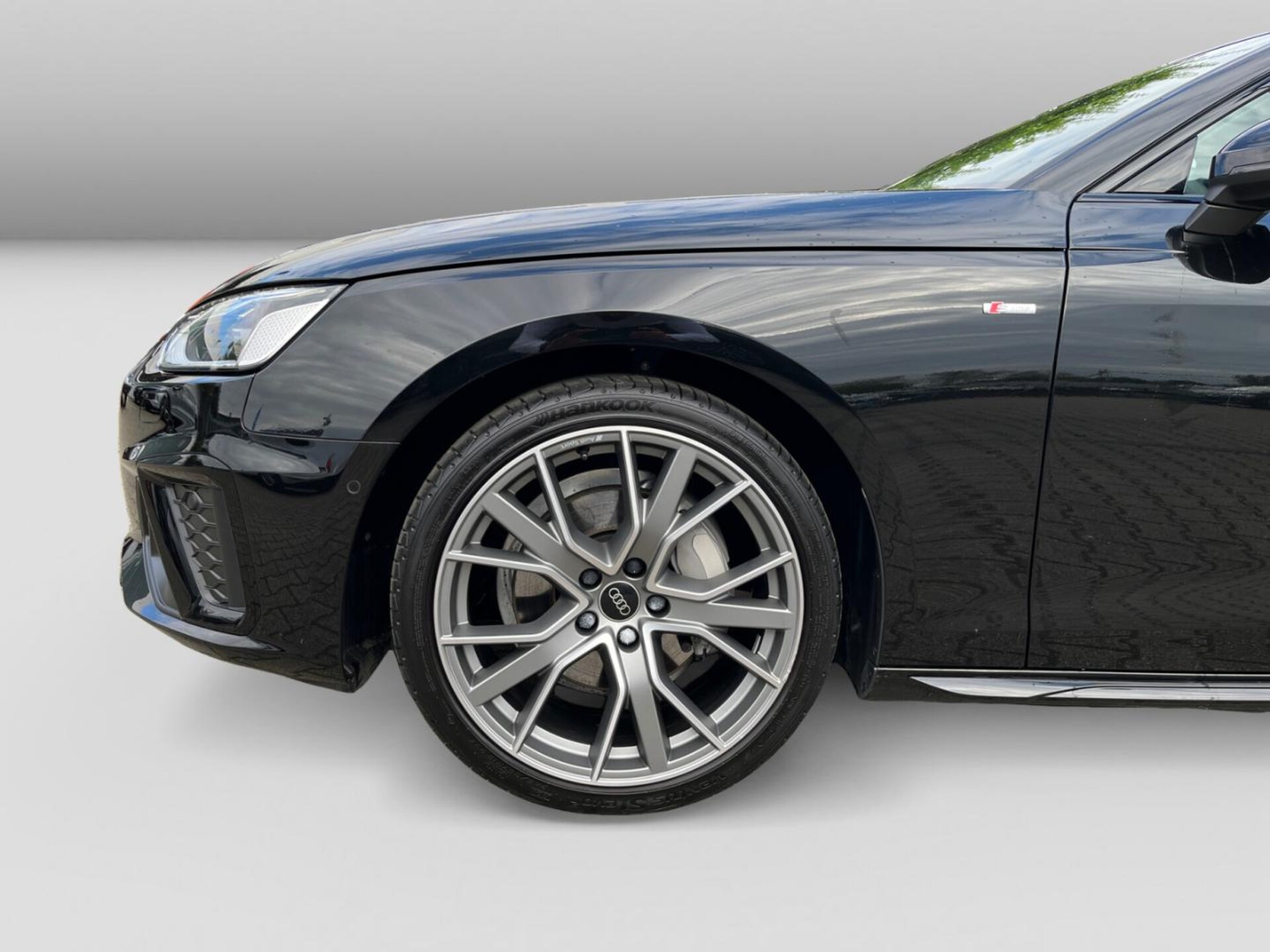 Audi A4 Avant S line