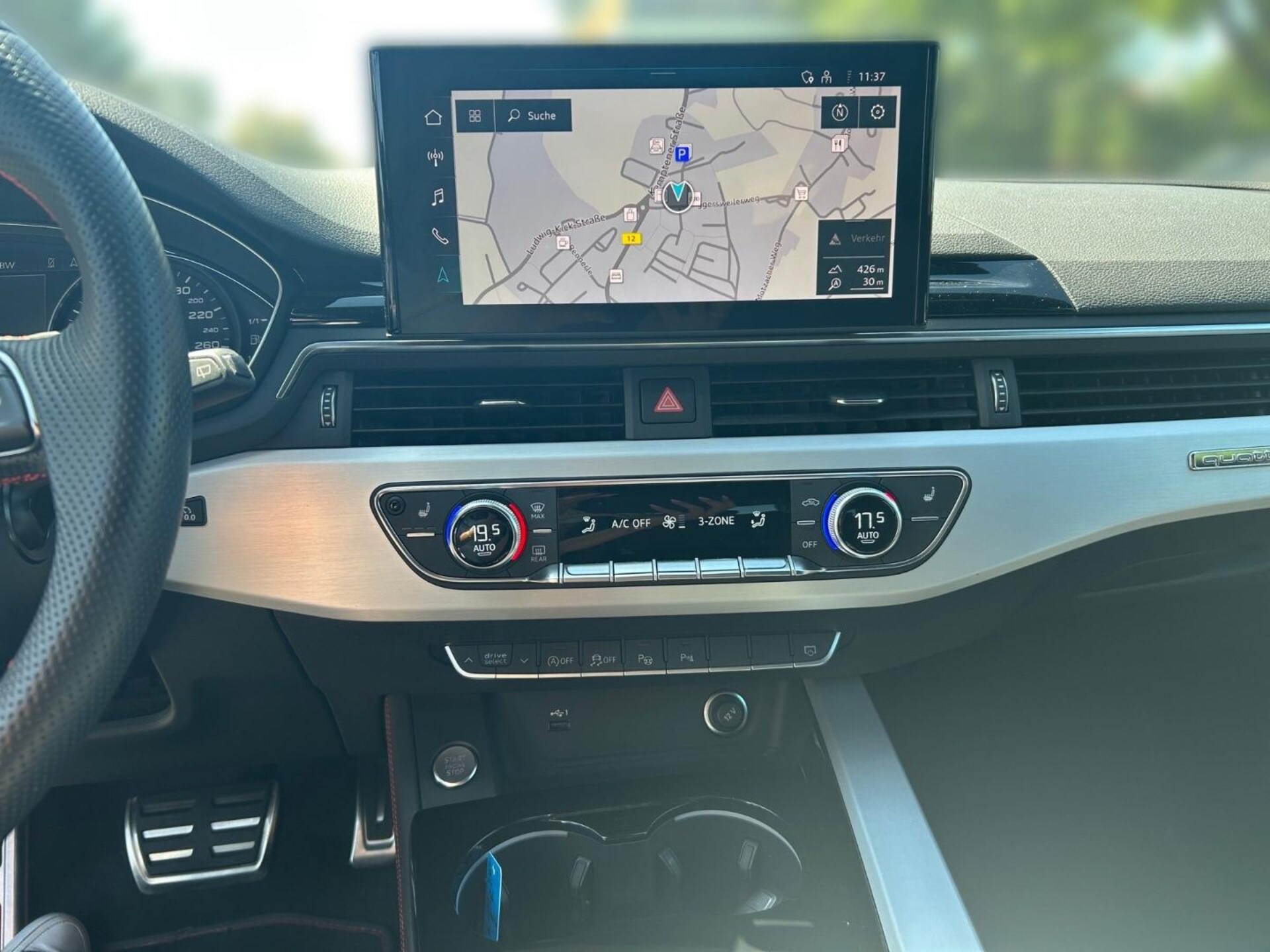 Audi A4 Avant S line