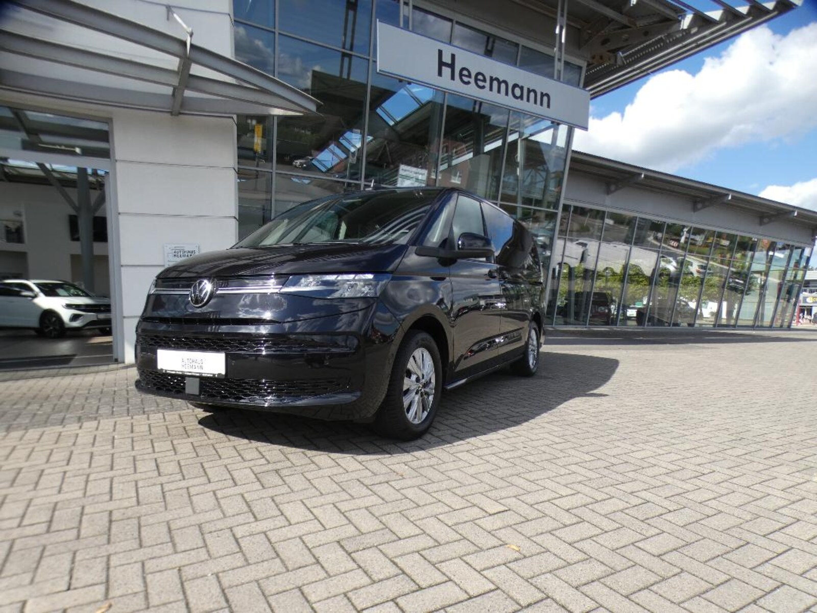 Volkswagen Multivan Langversion – Bild 2