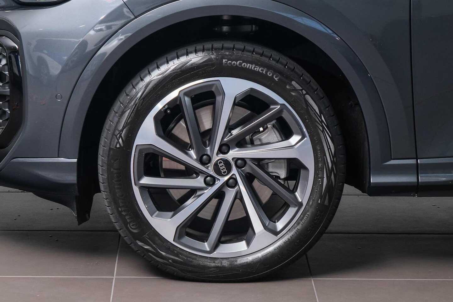 Image about Audi Q5 SUV TDI quattro 150 kW sport