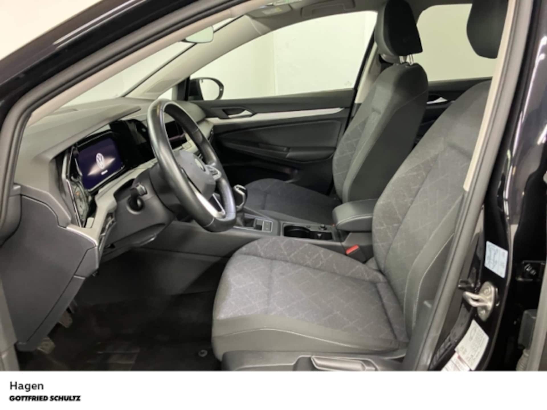Volkswagen Golf Life