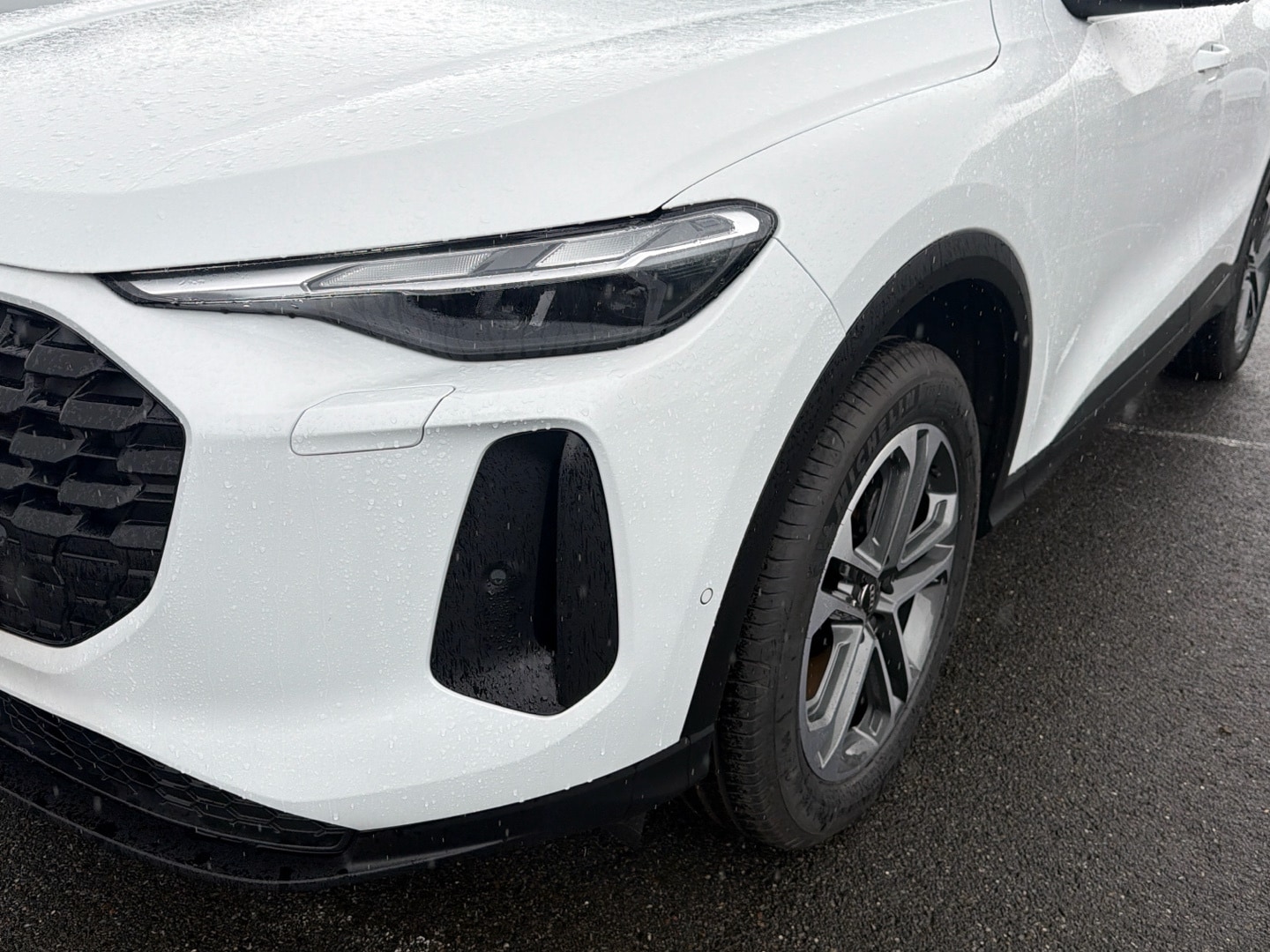 Bild über Audi Q5 SUV TDI quattro 150 kW S tronic - für weitere Informationen kontaktieren Sie den Audi Partner