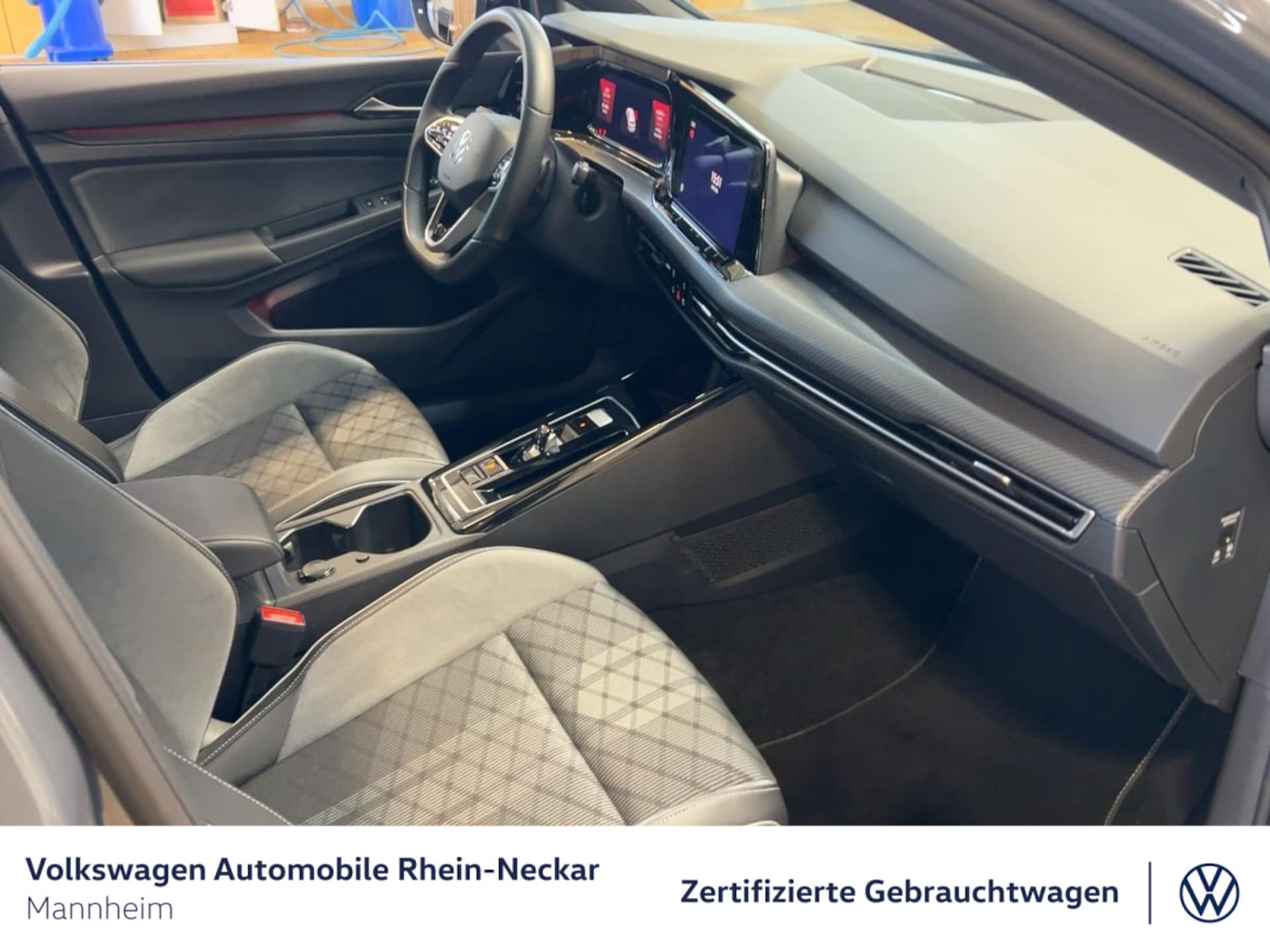 Volkswagen Golf R-Line
