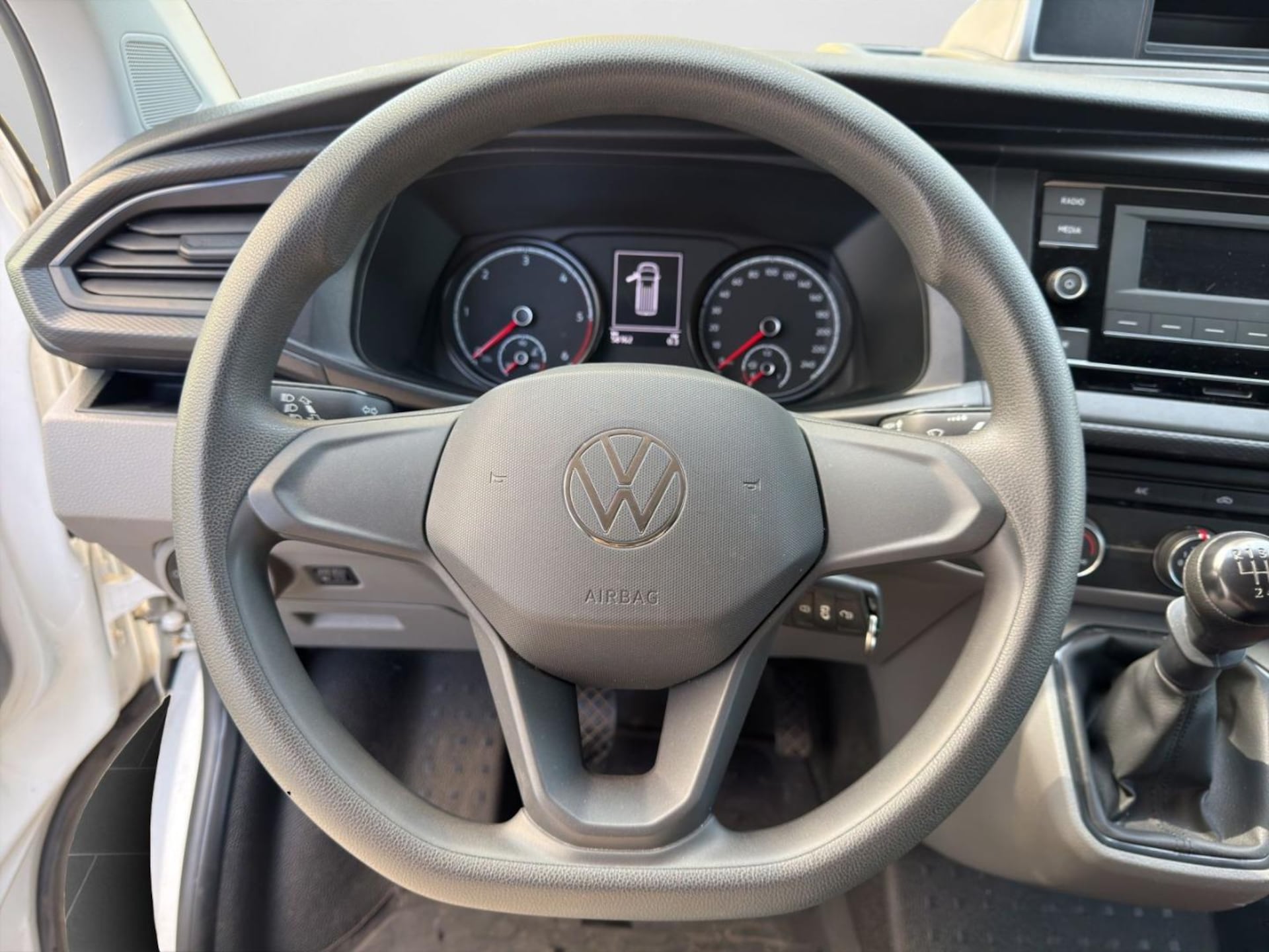 Volkswagen T6.1 Transporter Kasten langer Radstand