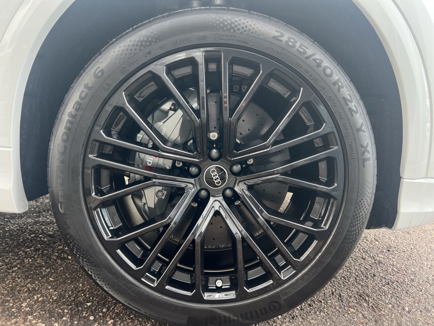 Bild über Audi SQ8 SUV TFSI quattro 373 kW tiptronic - für weitere Informationen kontaktieren Sie den Audi Partner