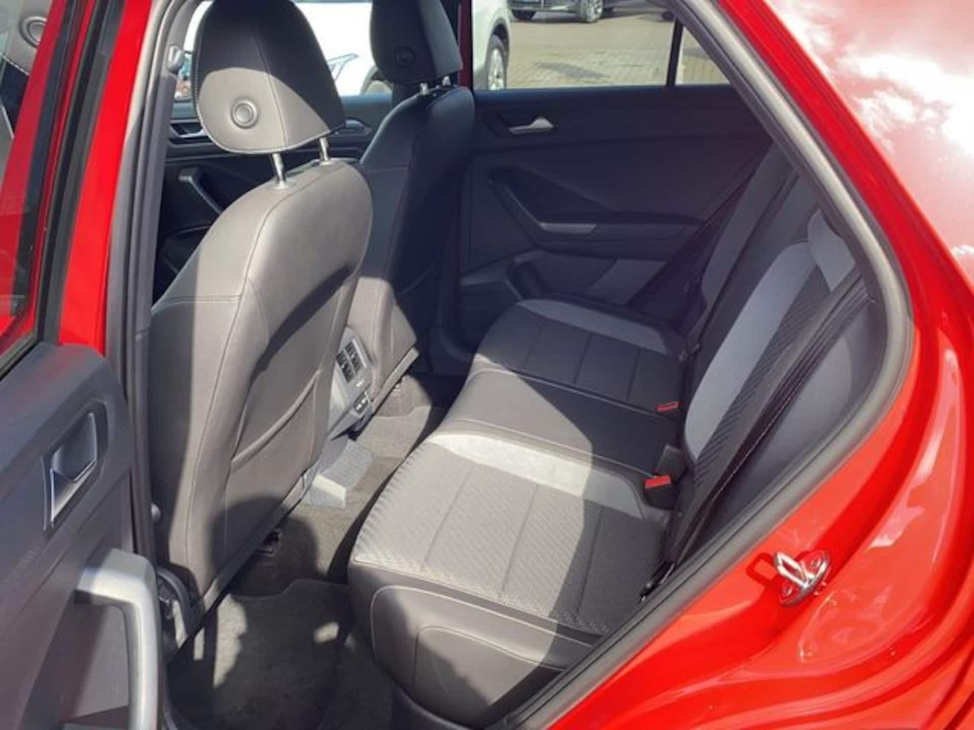 Volkswagen T-Roc Sport