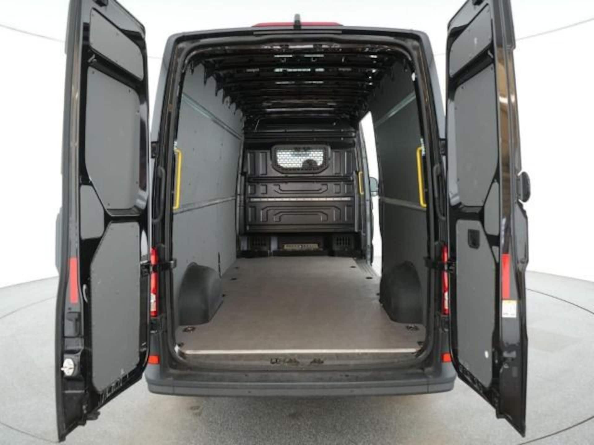 Volkswagen Crafter Kasten langer Radstand