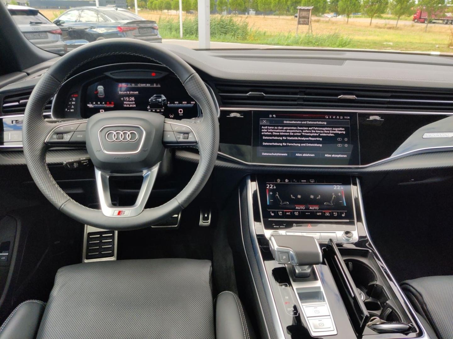 Bild über Audi Q8 SUV S line business TDI quattro 210 kW tiptronic - für weitere Informationen kontaktieren Sie den Audi Partner