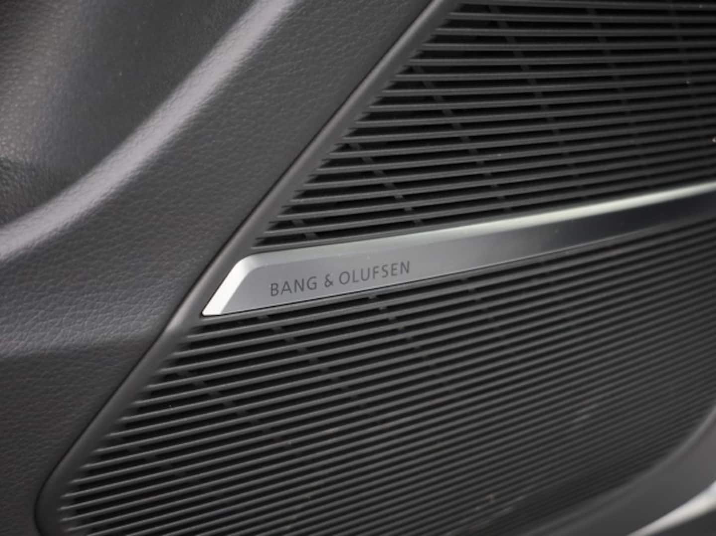 Bild über Audi SQ8 TFSI quattro tiptronic - für weitere Informationen kontaktieren Sie den Audi Partner