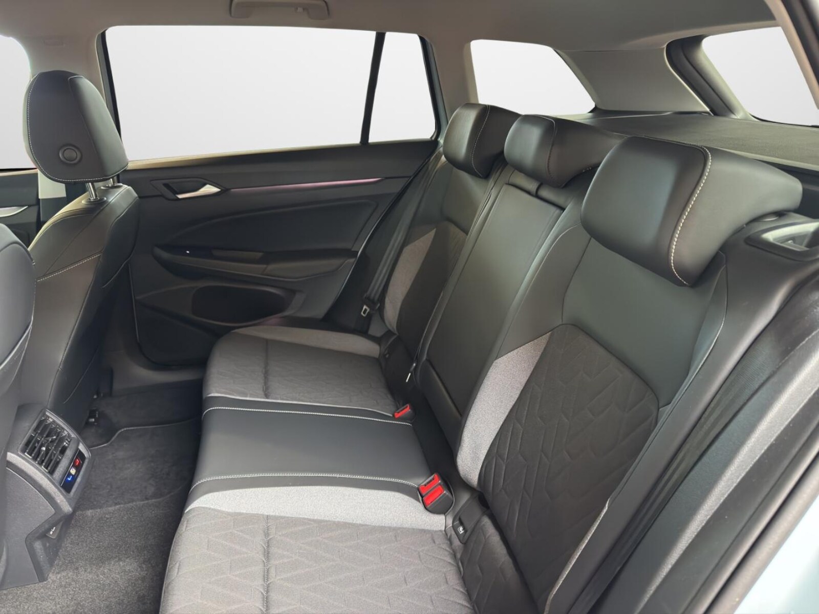 Volkswagen Golf Variant – Bild 12
