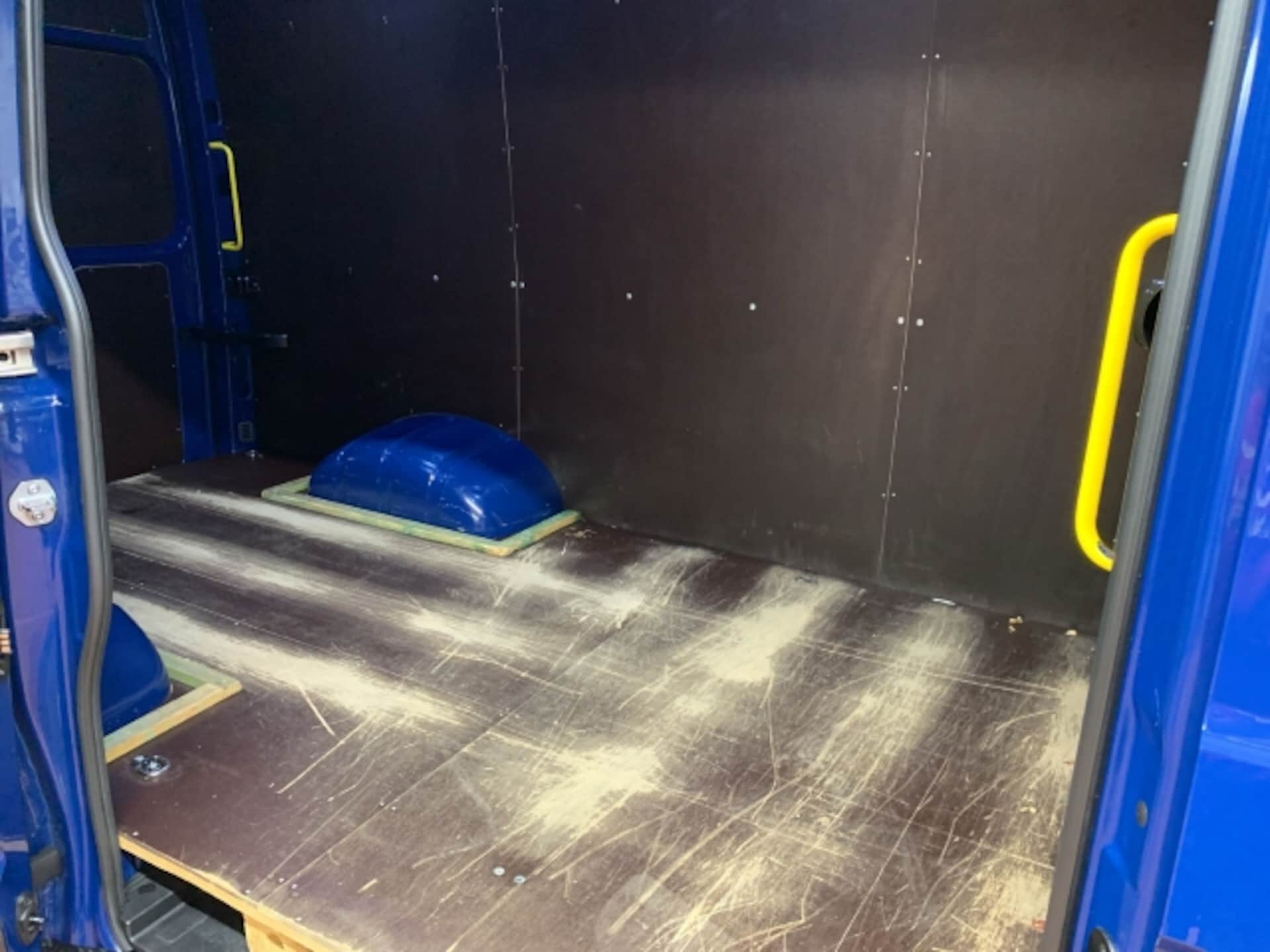 Volkswagen Crafter Kasten langer Radstand