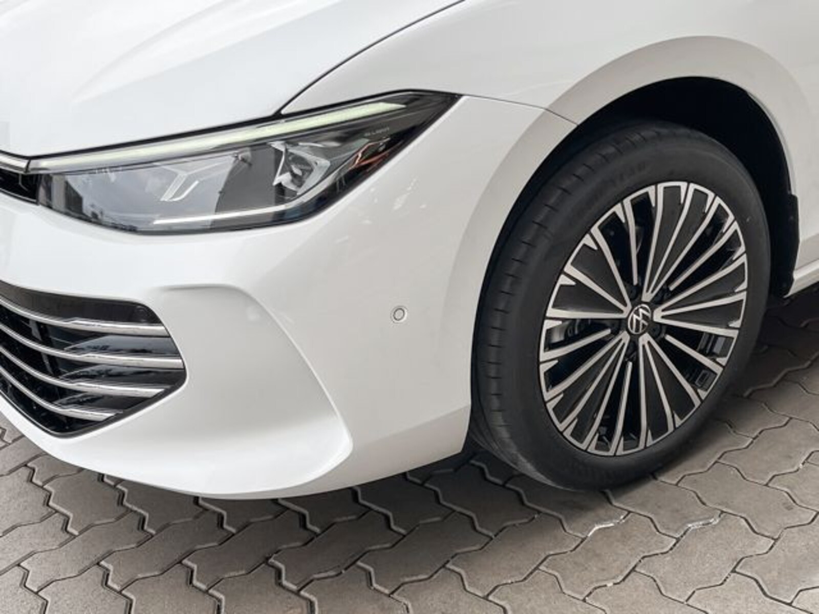 Volkswagen Passat – Bild 7