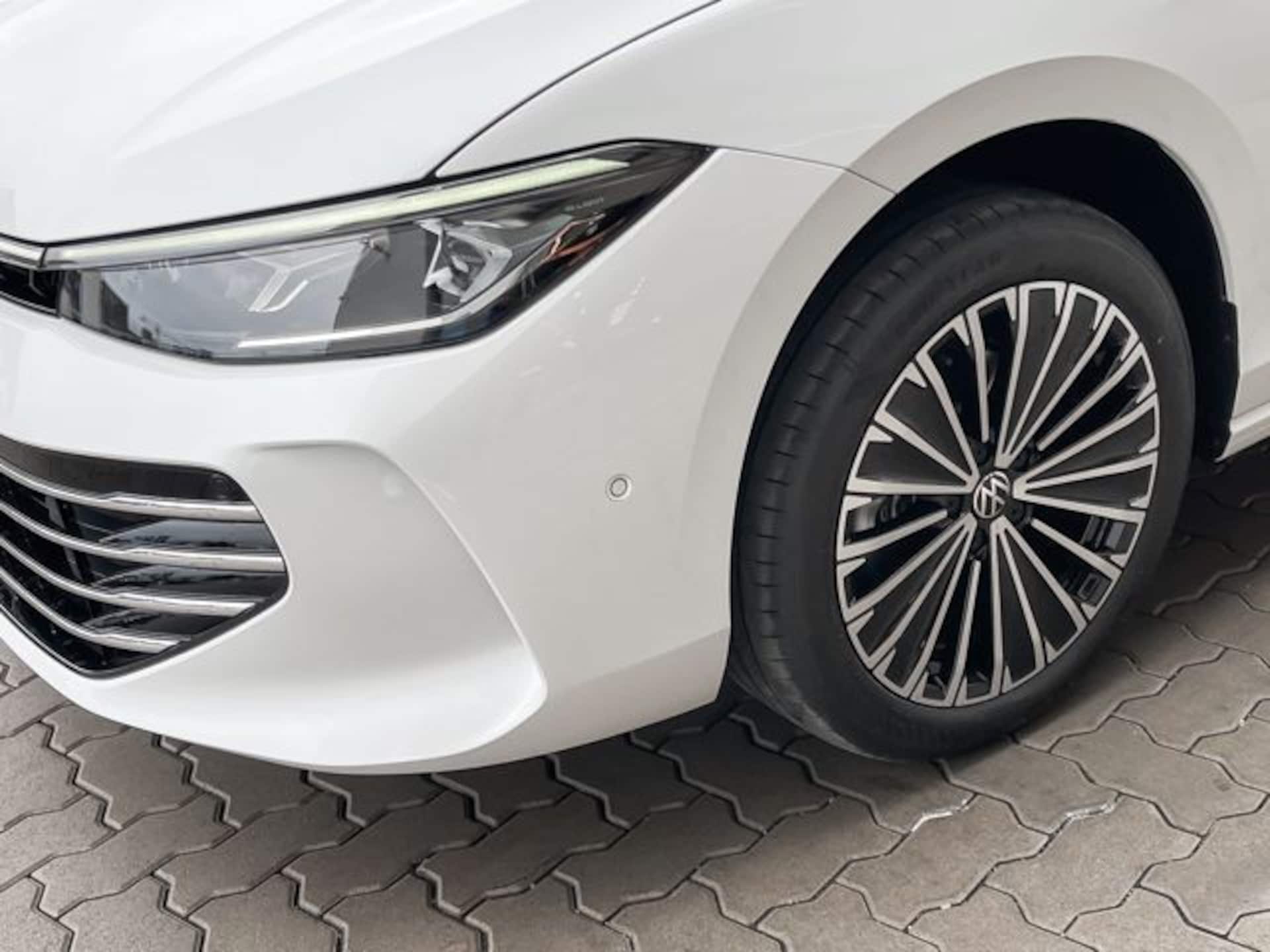 Volkswagen Passat Elegance