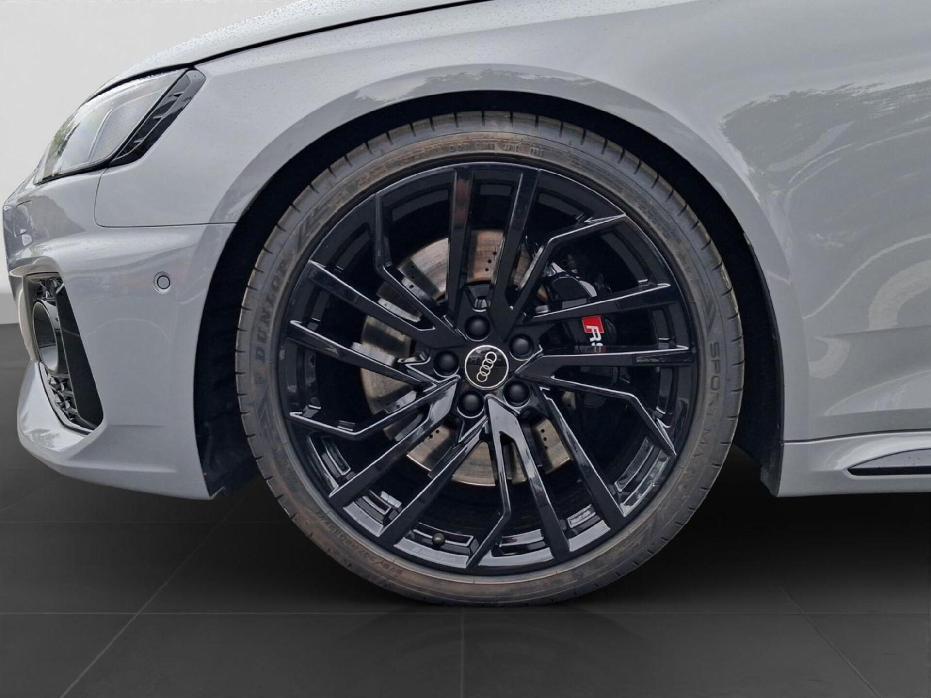 Audi RS 4 Avant