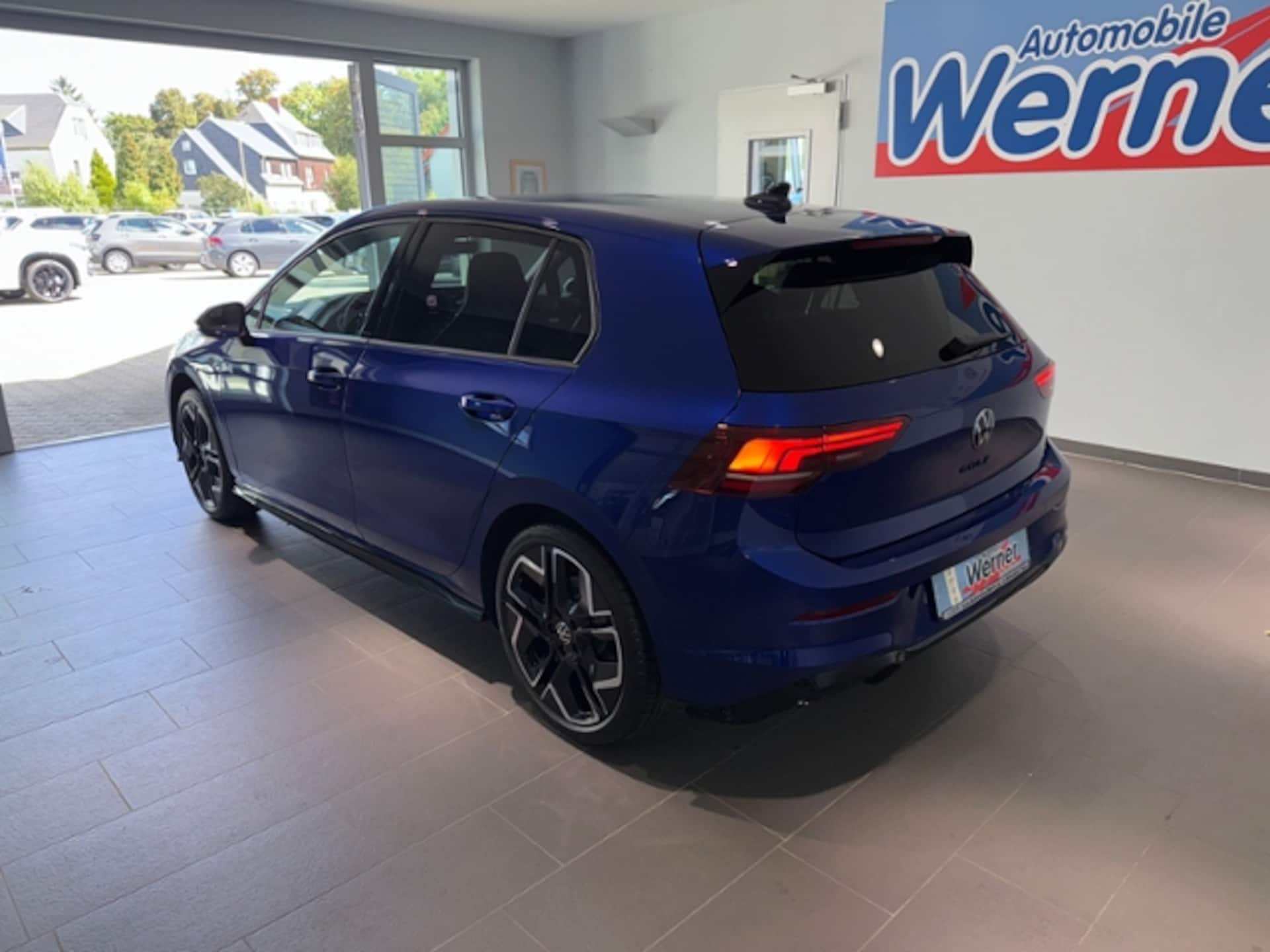 Volkswagen Golf R-Line