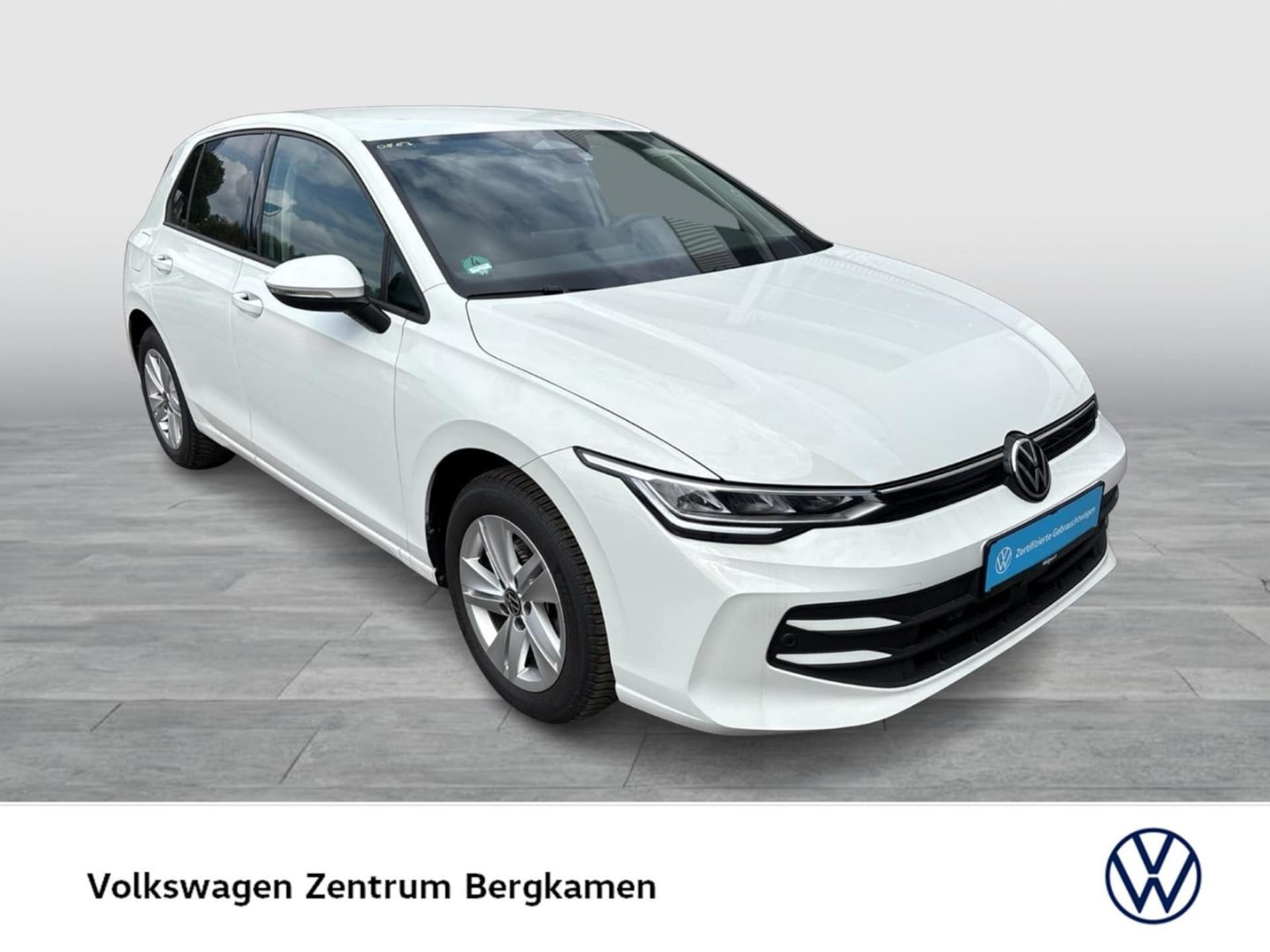 Volkswagen Golf Life