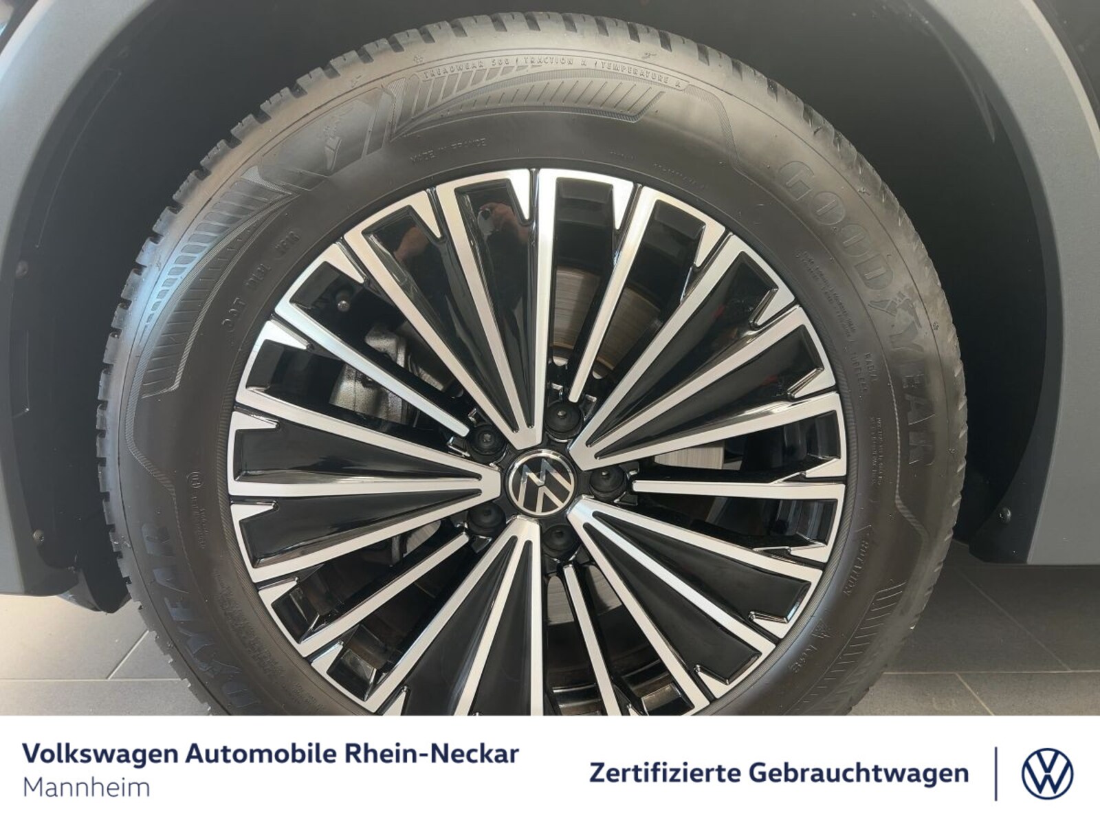 Volkswagen Tiguan – Bild 11