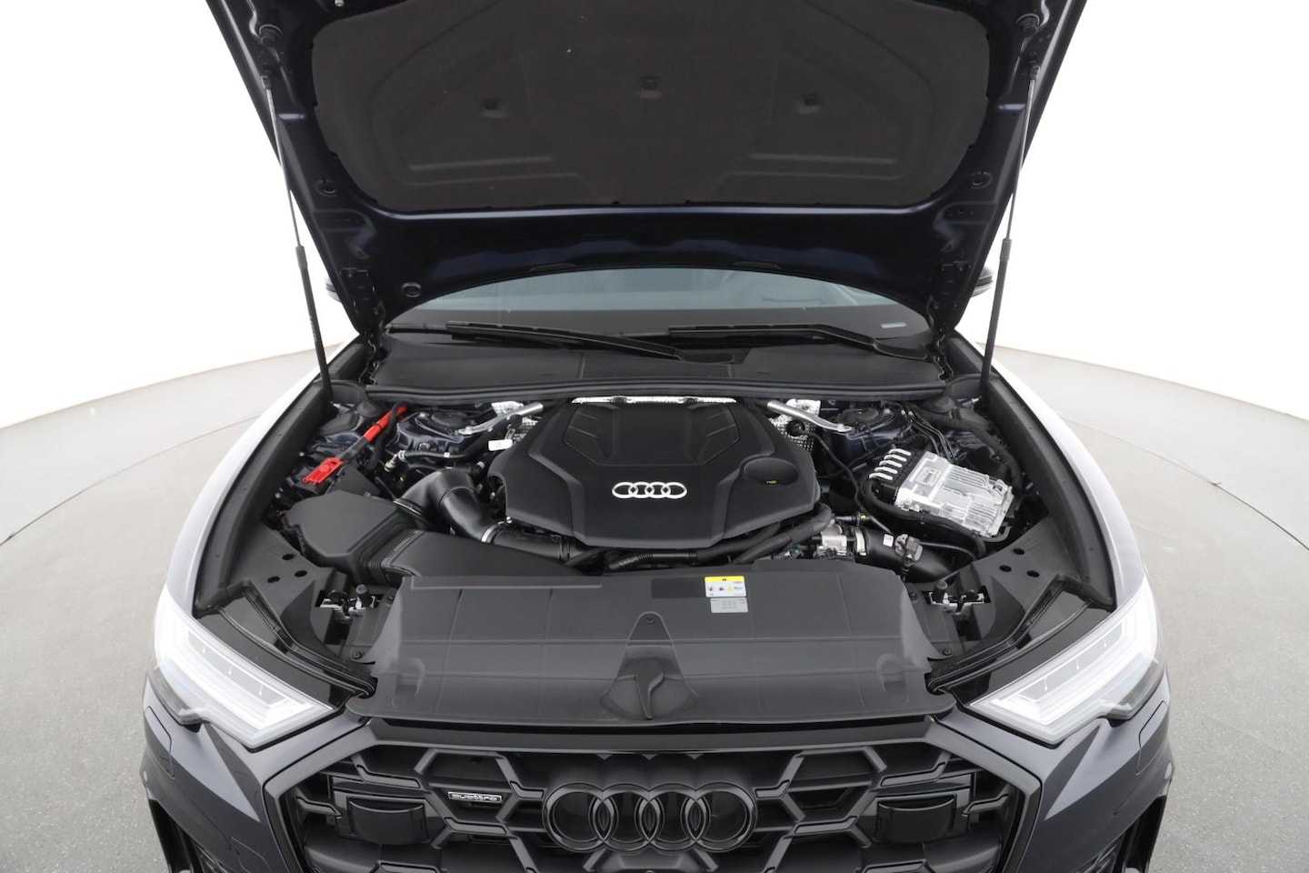 Bild über Audi A6 Avant S line 55 TFSI quattro S tronic - für weitere Informationen kontaktieren Sie den Audi Partner